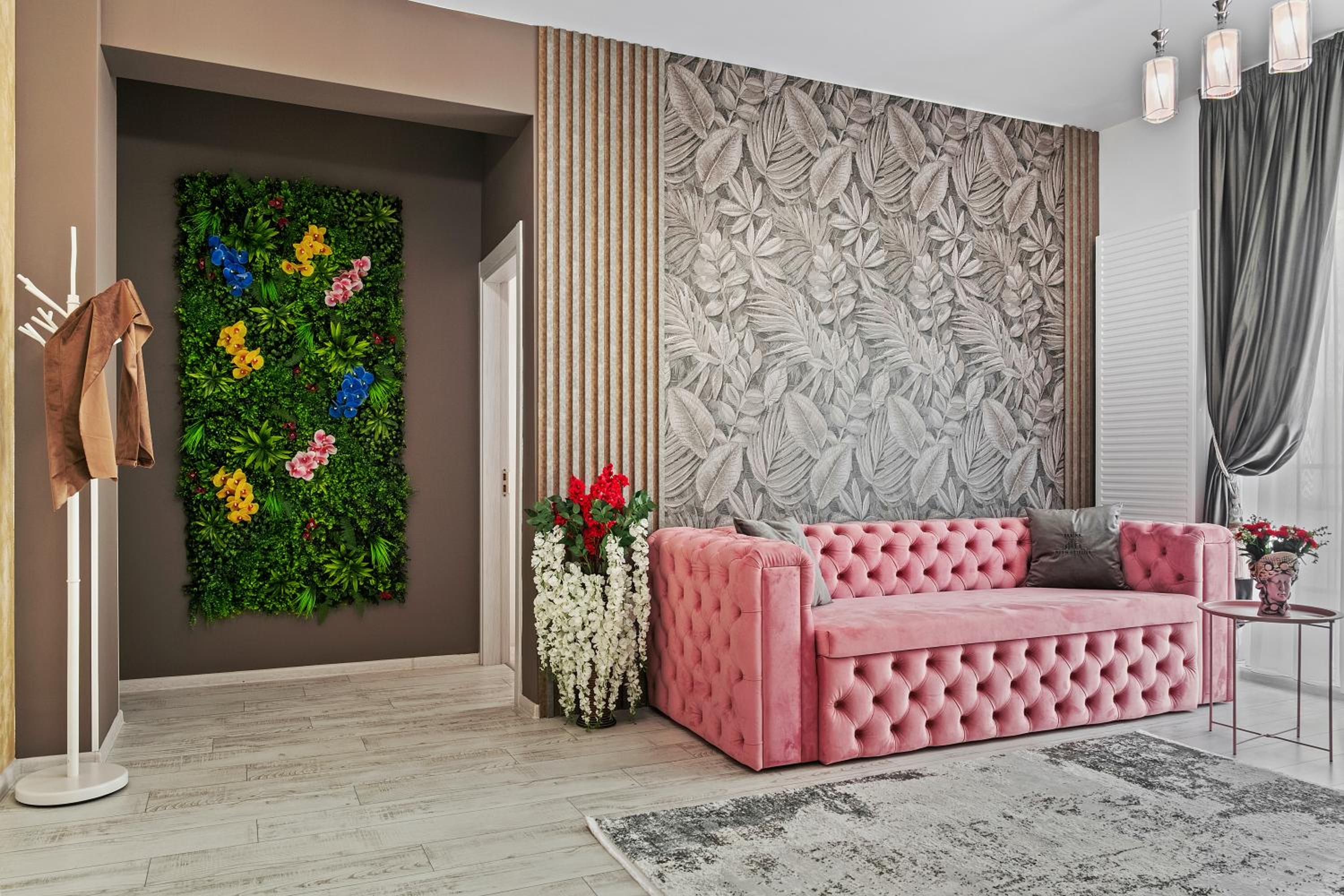 Luxury Rose view 2