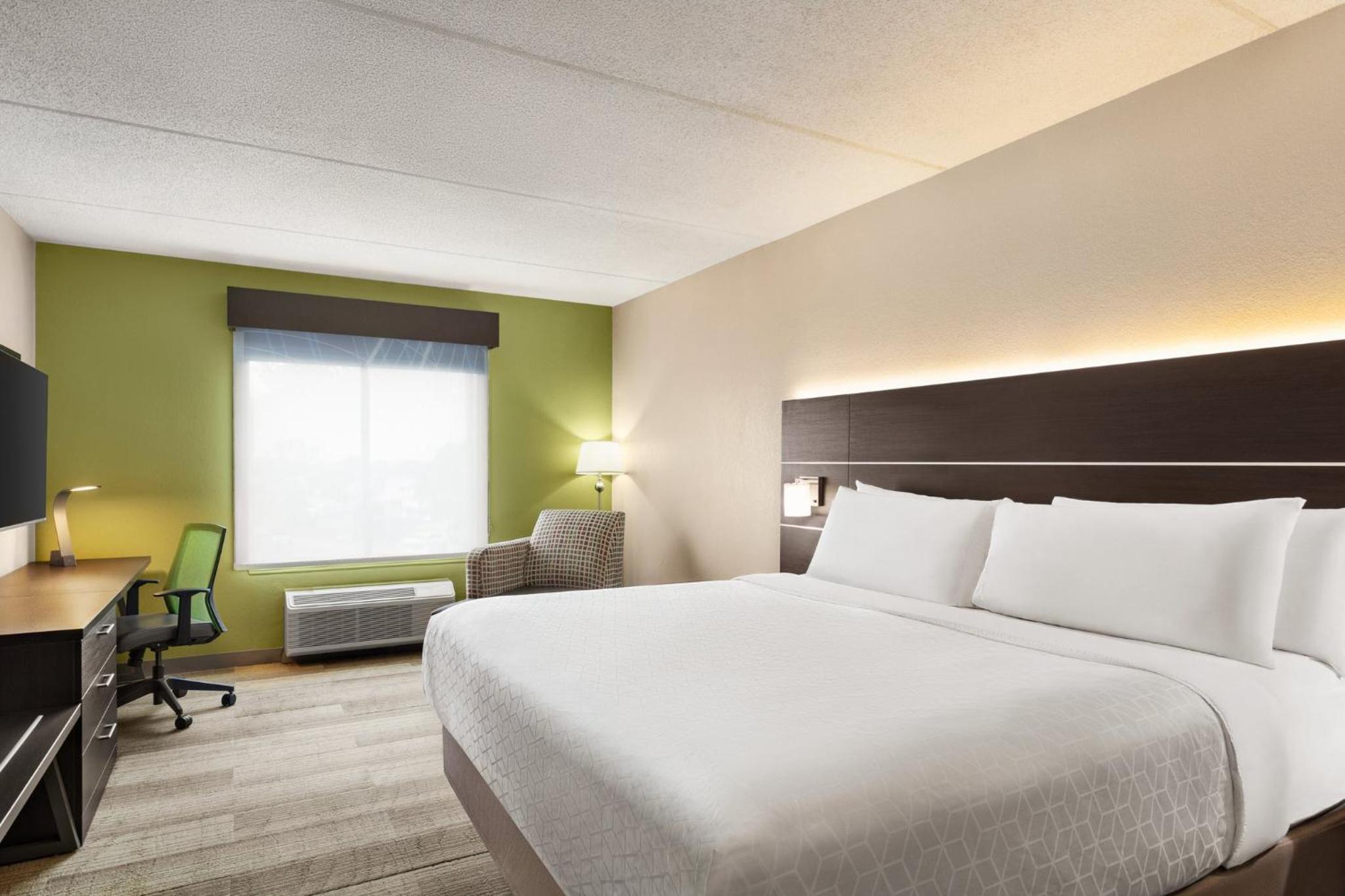 Holiday Inn Express Hotel  Suites Live Oak, an IHG Hotel - Property Image 28