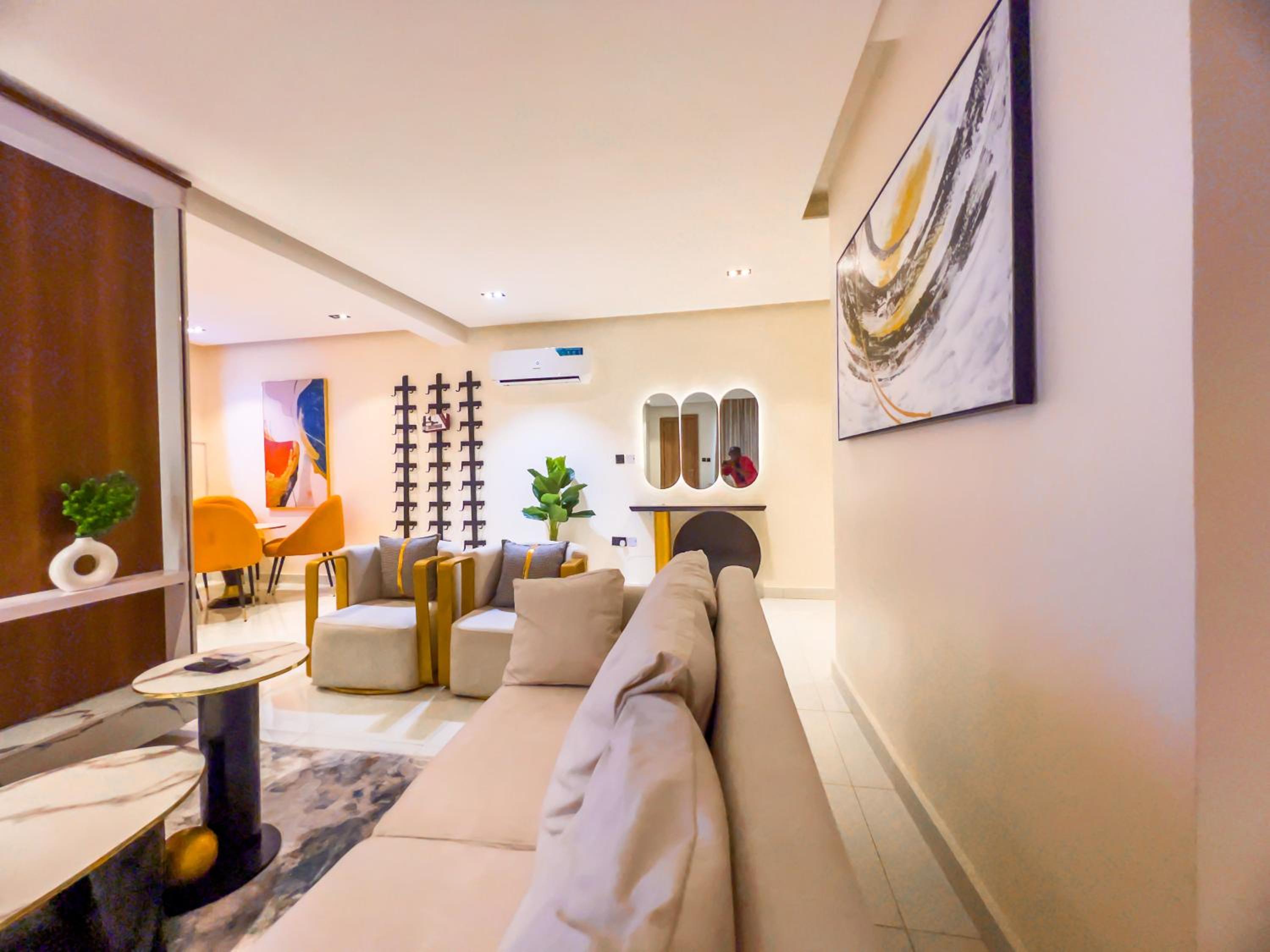 Deluxe 2 Bedroom Apartment in Lekki Phase 1 view 3