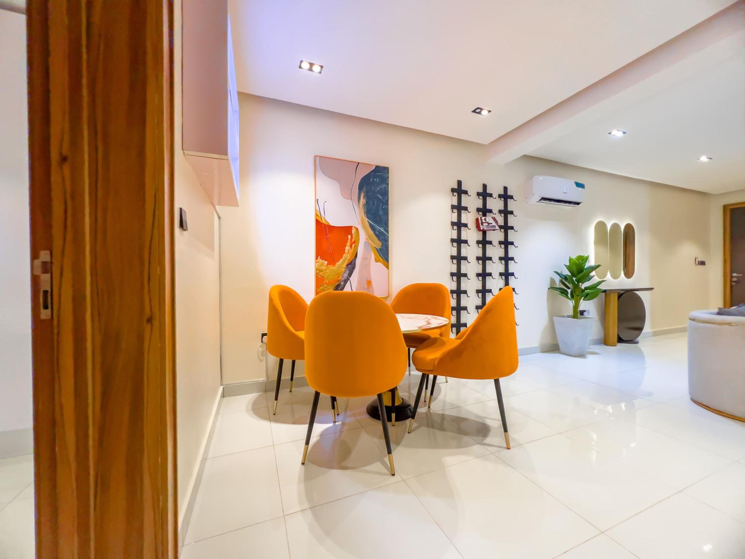 Deluxe 2 Bedroom Apartment in Lekki Phase 1 view 4