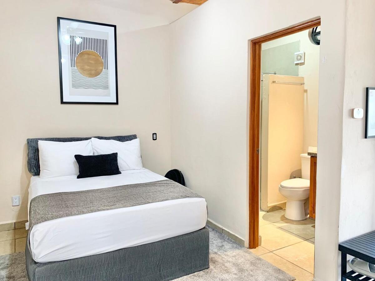 Large-pool 2BR DT Ajijic
