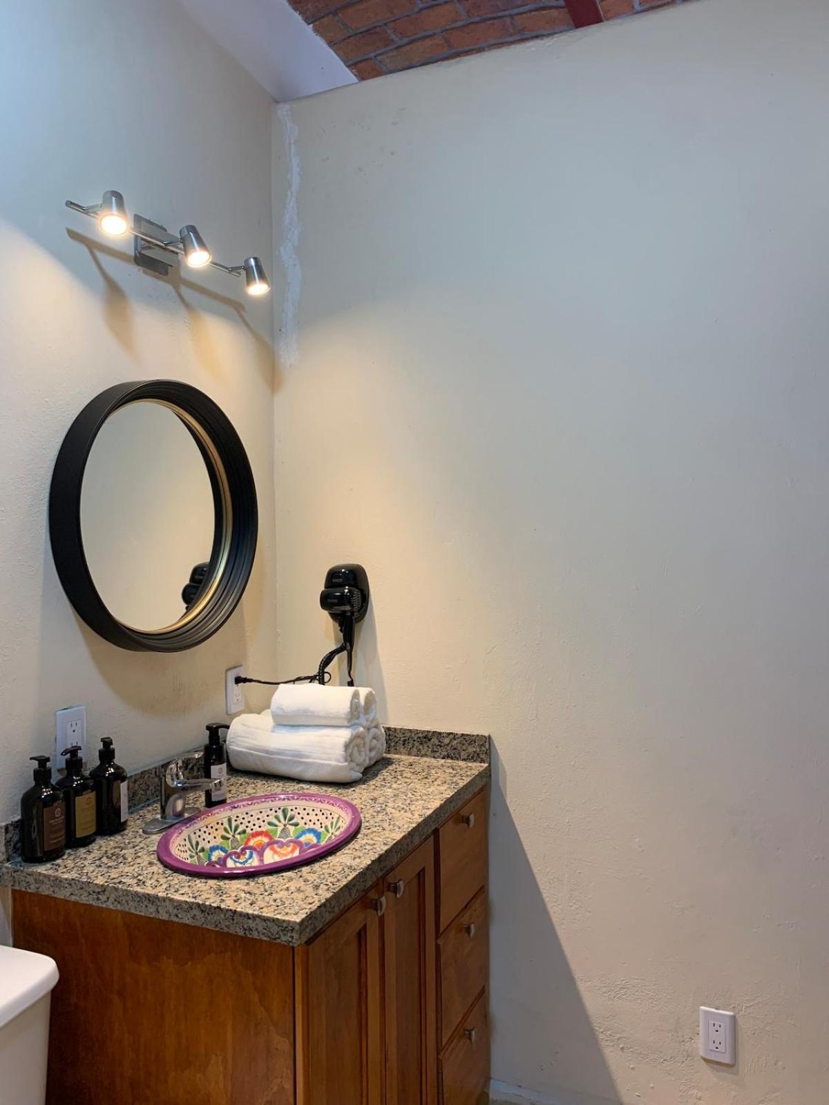 Large-pool 2BR DT Ajijic