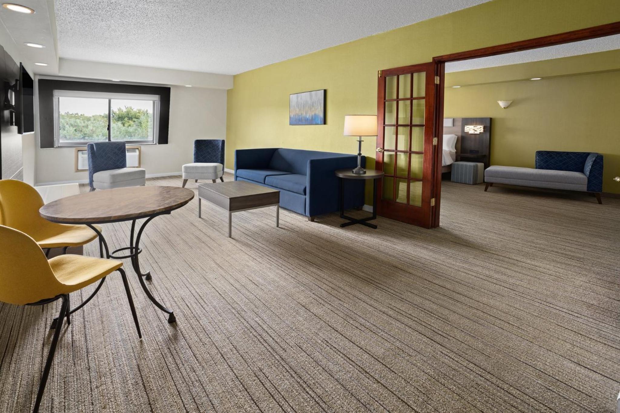 Holiday Inn Express Stony Brook-Long Island, an IHG Hotel - Property Image 10