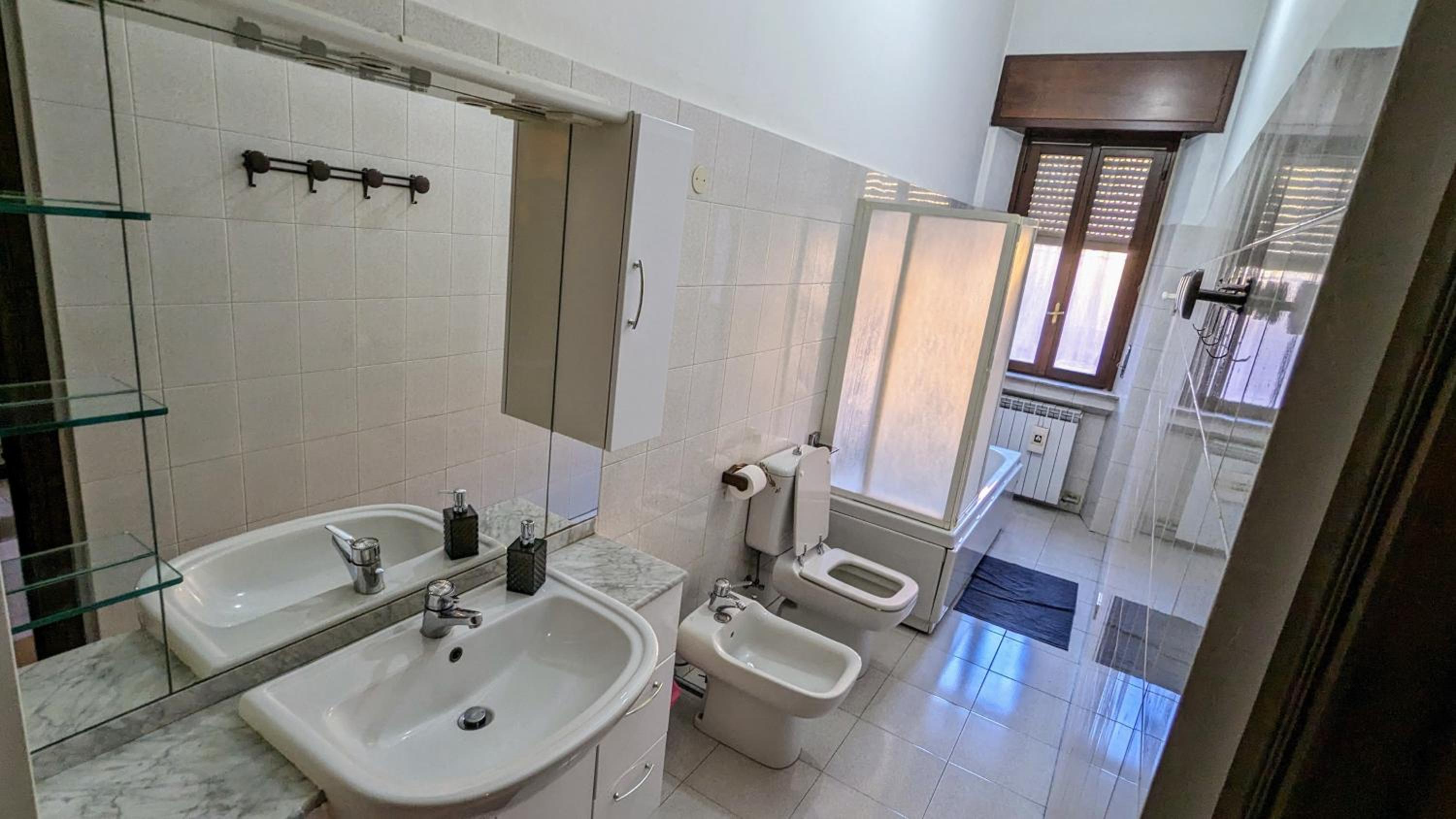 Three Bedroom Appartment near Milano and Como view 5