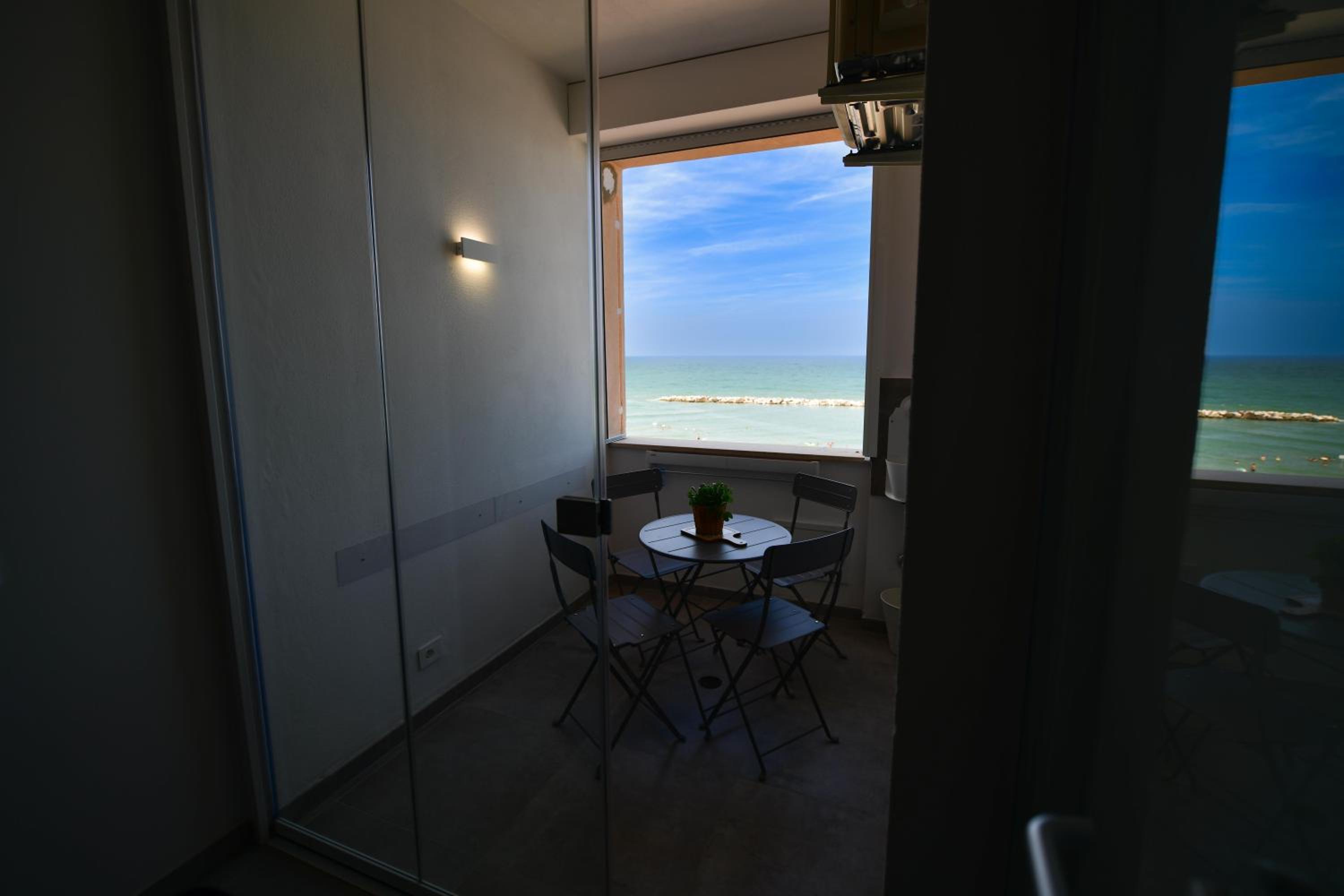 NON DISTA APARTMENT Appartamentino sul mare photo 2