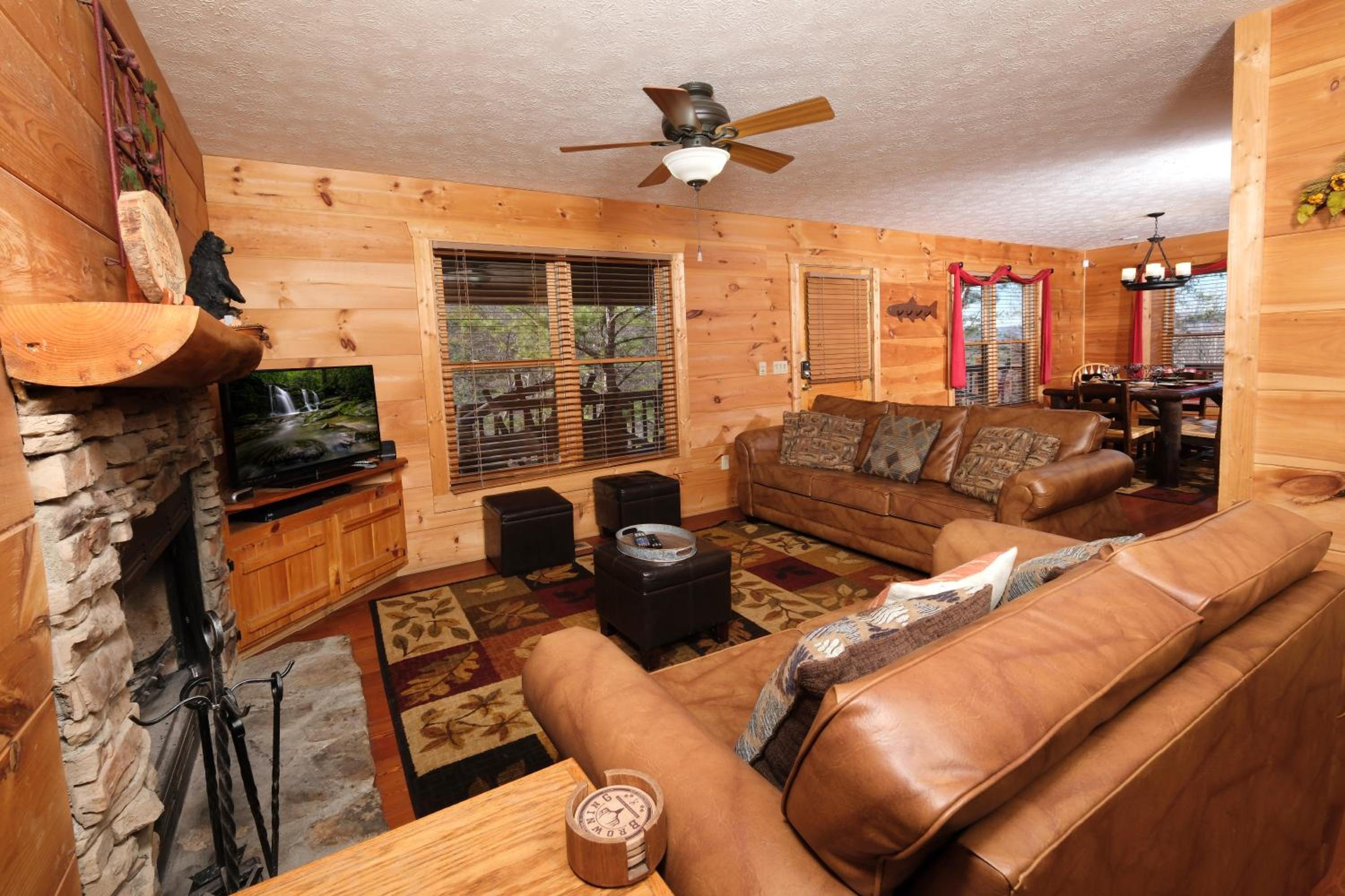 Mountain Mist Relaxing 2BR, Near Pigeon Forge view 5