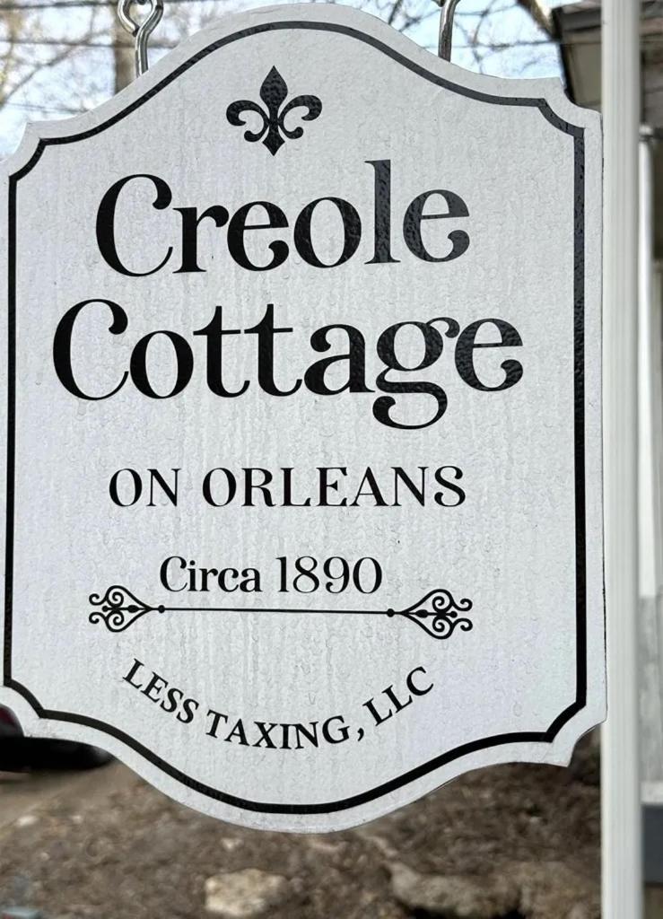 Creole Cottage - 2 Bed, 1 Bath, Pet Friendly with Fee, Walk to Downtown, Grill, Washer & Dryer view 3