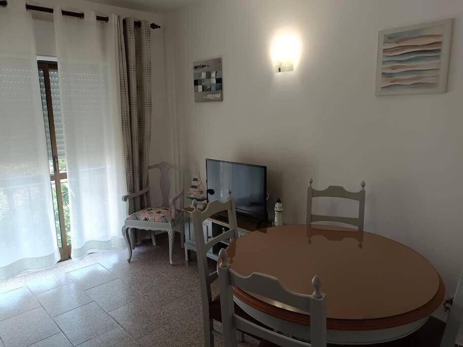 Apartamentos Jorge Águas - 2Bedroom in the town of Burgau - Sea view