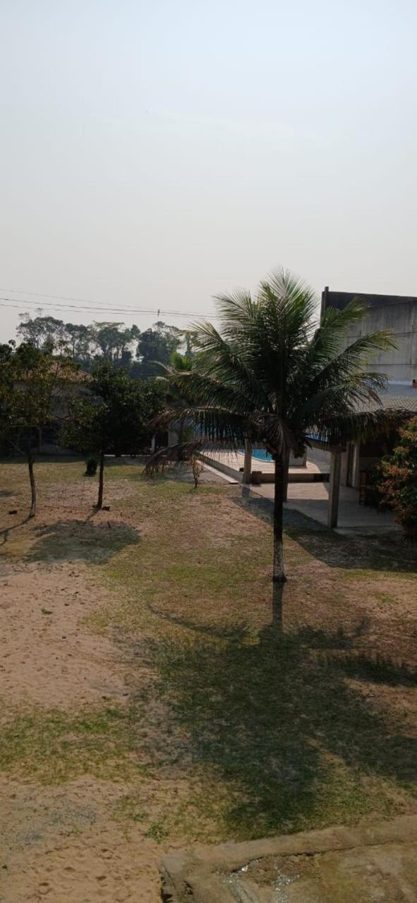 Chácara com piscina em Itanhaém