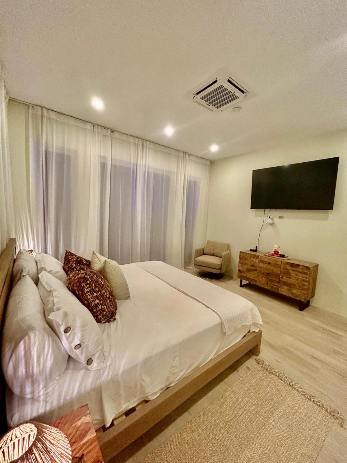 Apes Hill, St Silas 3-Bdrm, 3 and a half bath West Coast Villa with Pool