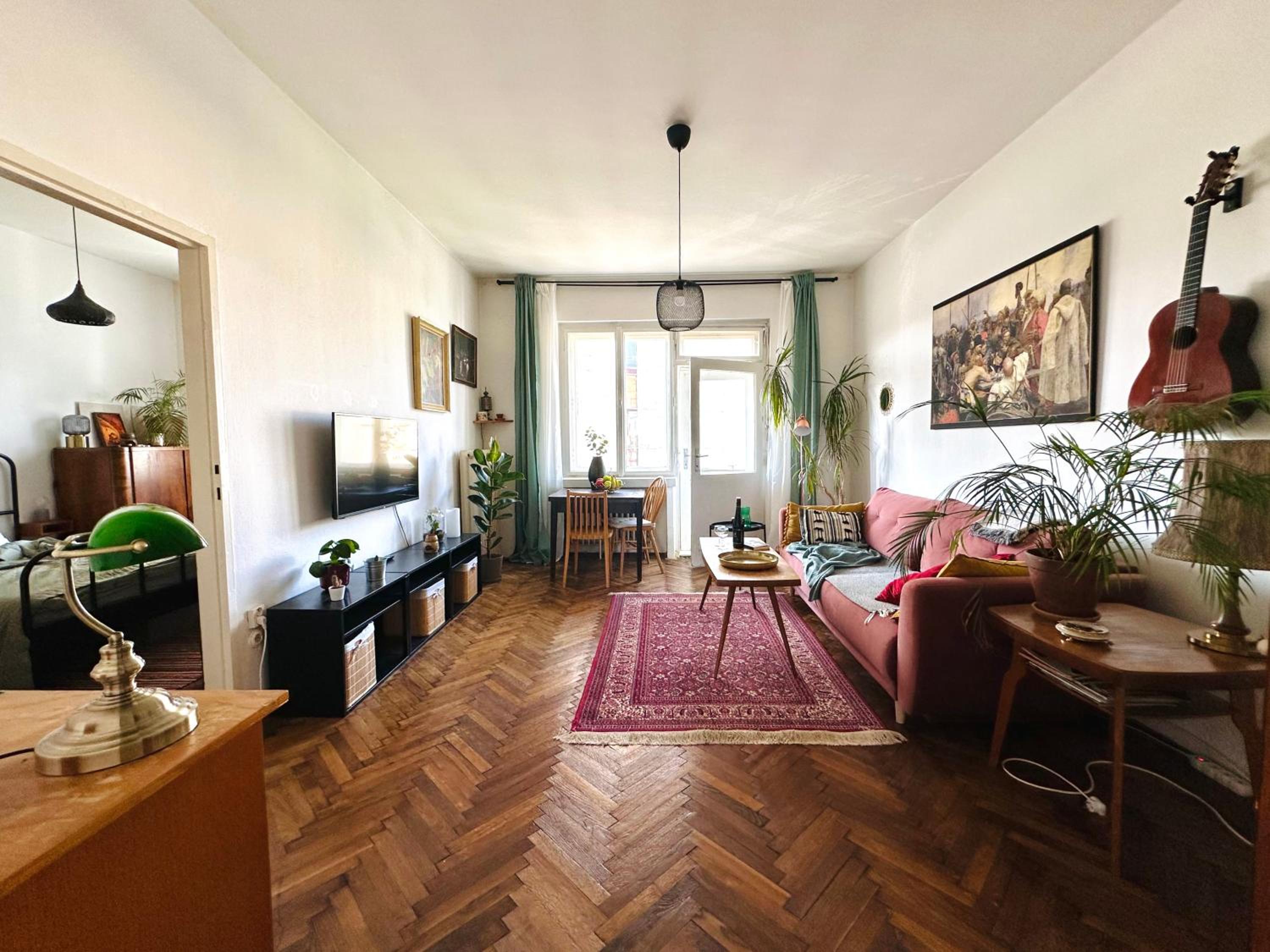 Little Rembrandt Apartment view 2