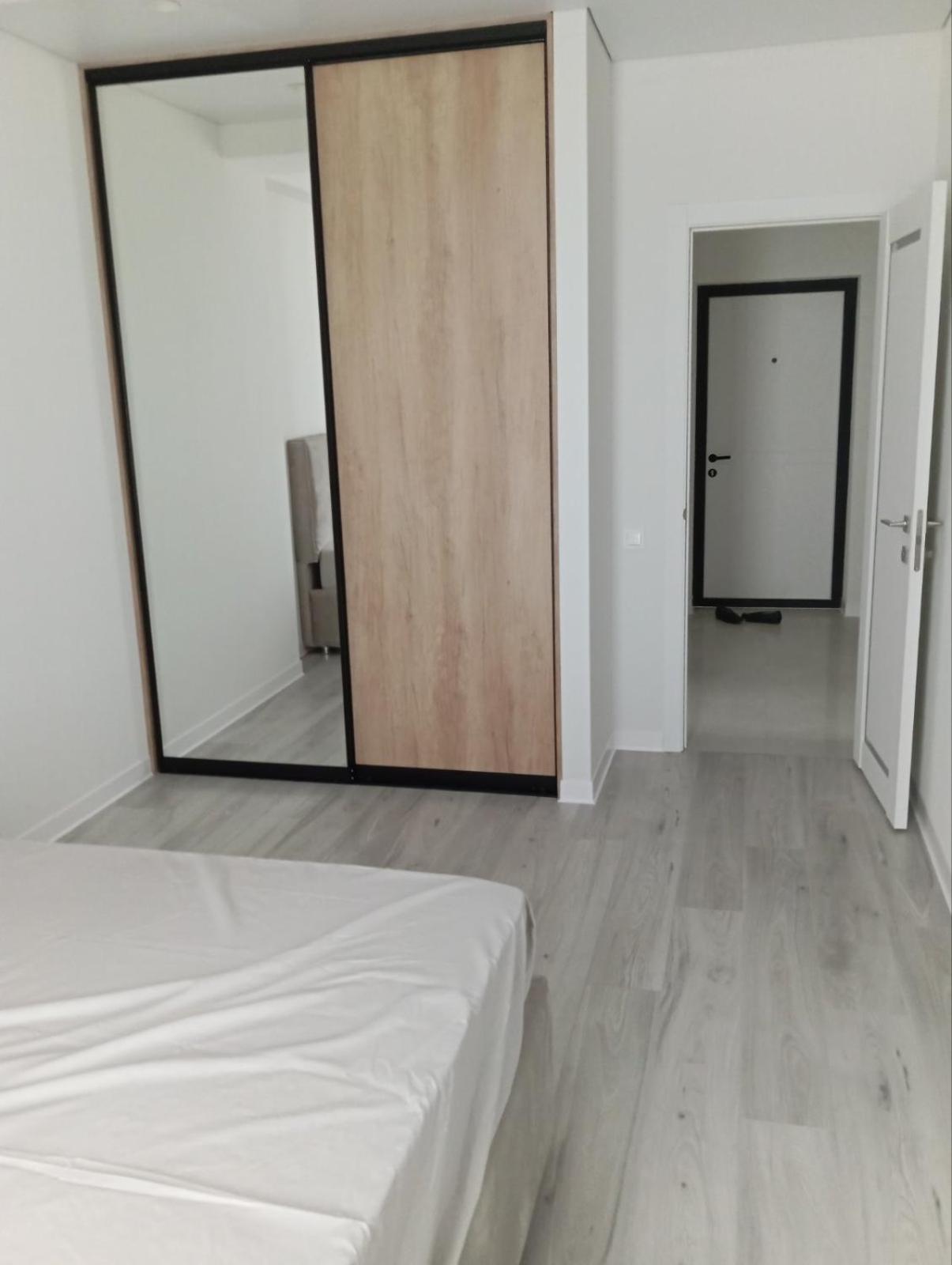 Apartament in apropierea de PortMall si Chisinau Arena view 4