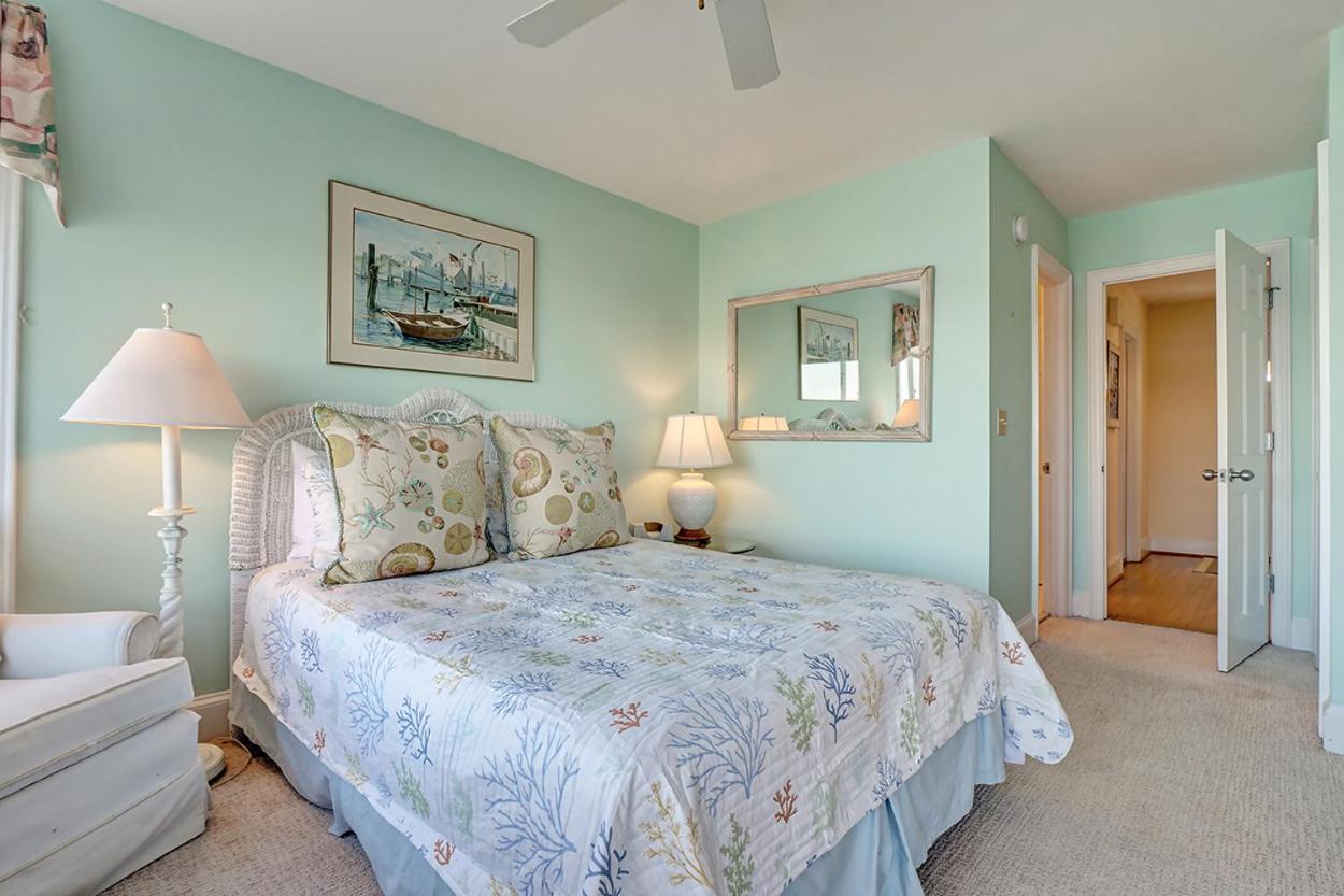 Sea Dog Retreat by Sea Scape Properties