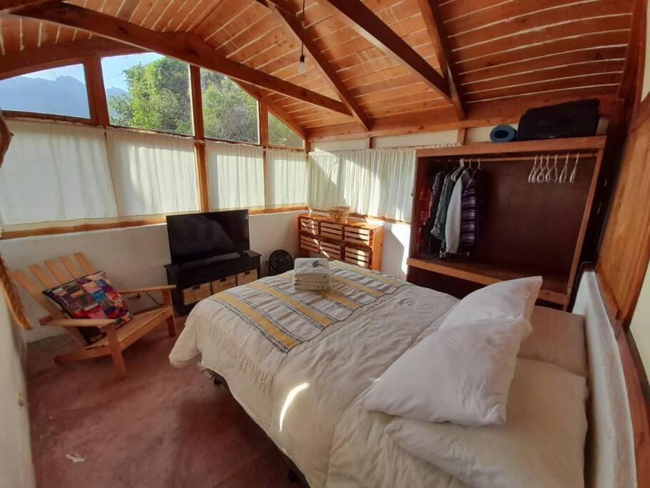Cozy Apartment, near boat dock view 3