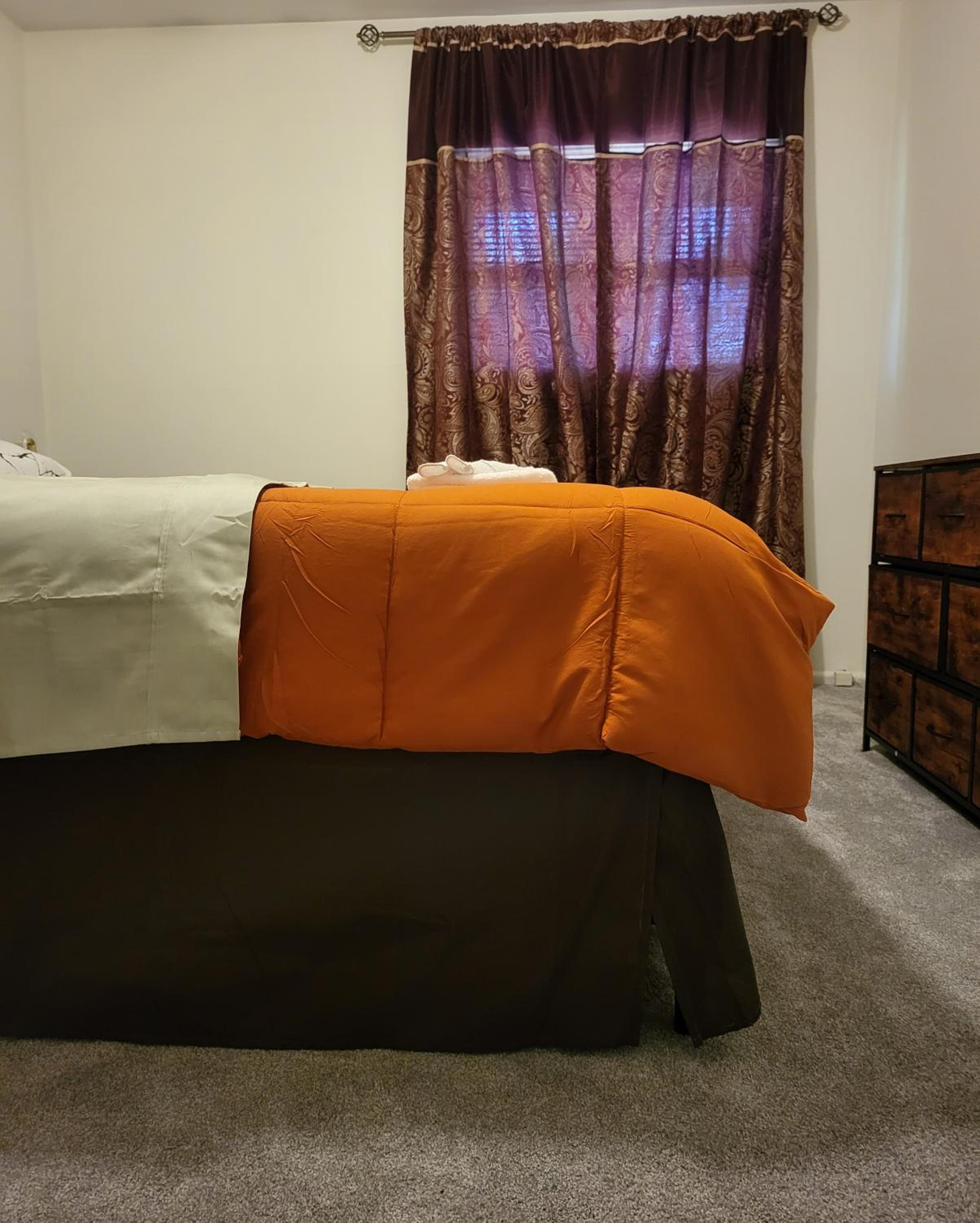 3edrooms 2Bathrooms, king Suite, free parking, wi-fi, Columbus OSU view 2