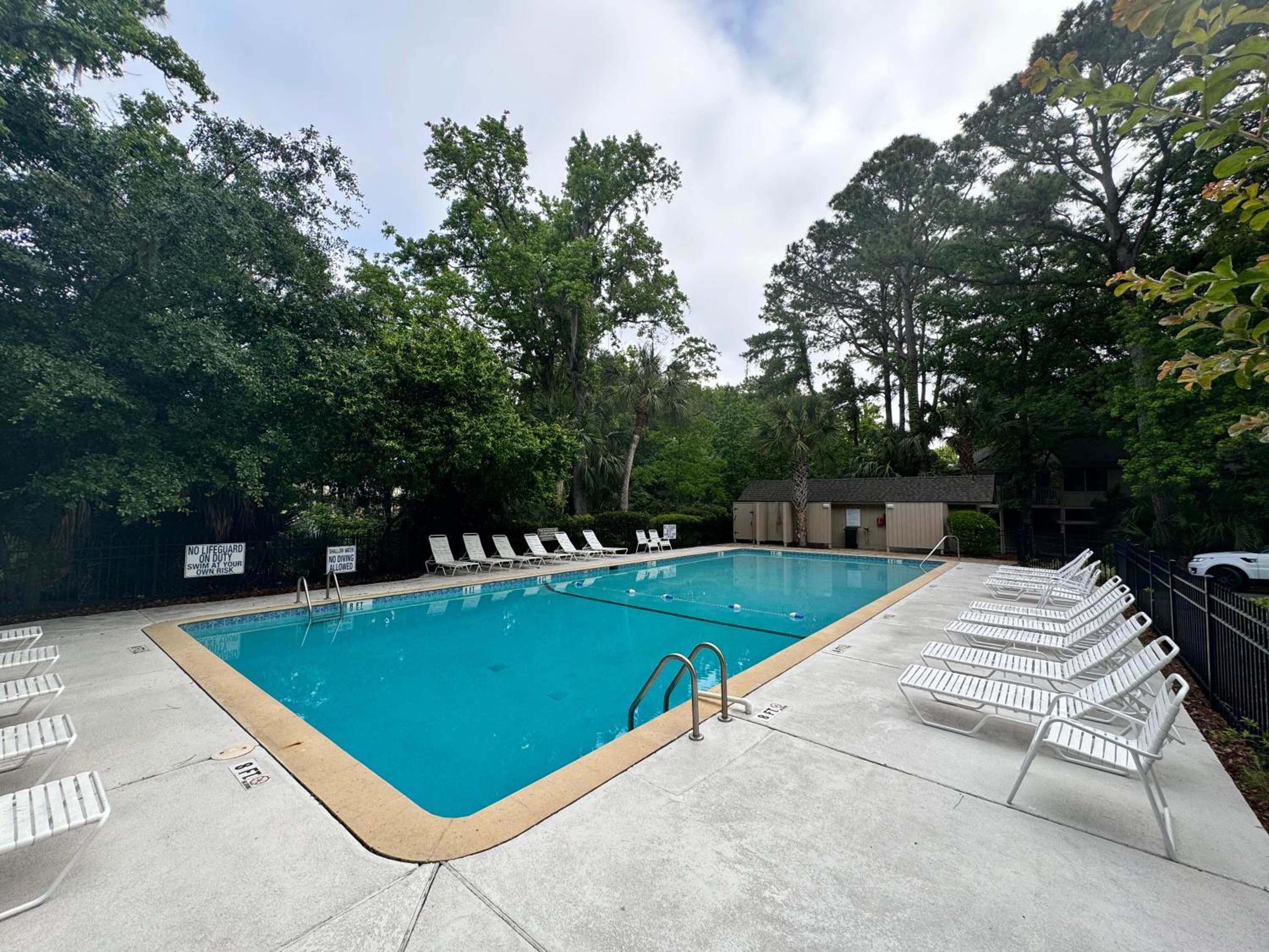 28 Night Heron - Two bedroom, two bath, pet friendly, 5 min walk to beach and pool
