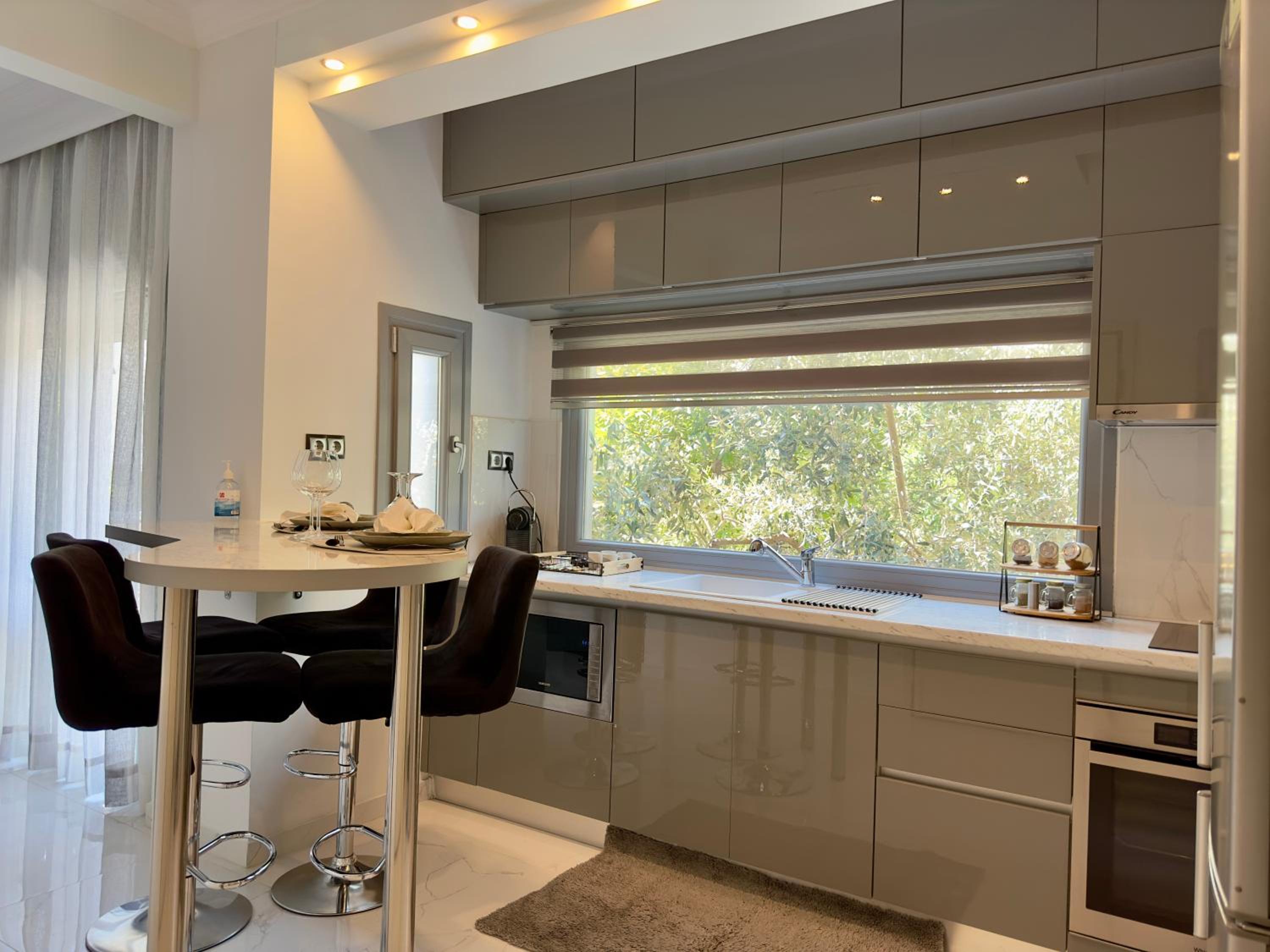 Thessaloniki Vacations - Luxurious Modern Home in Kalamaria by TT - Property Image 3