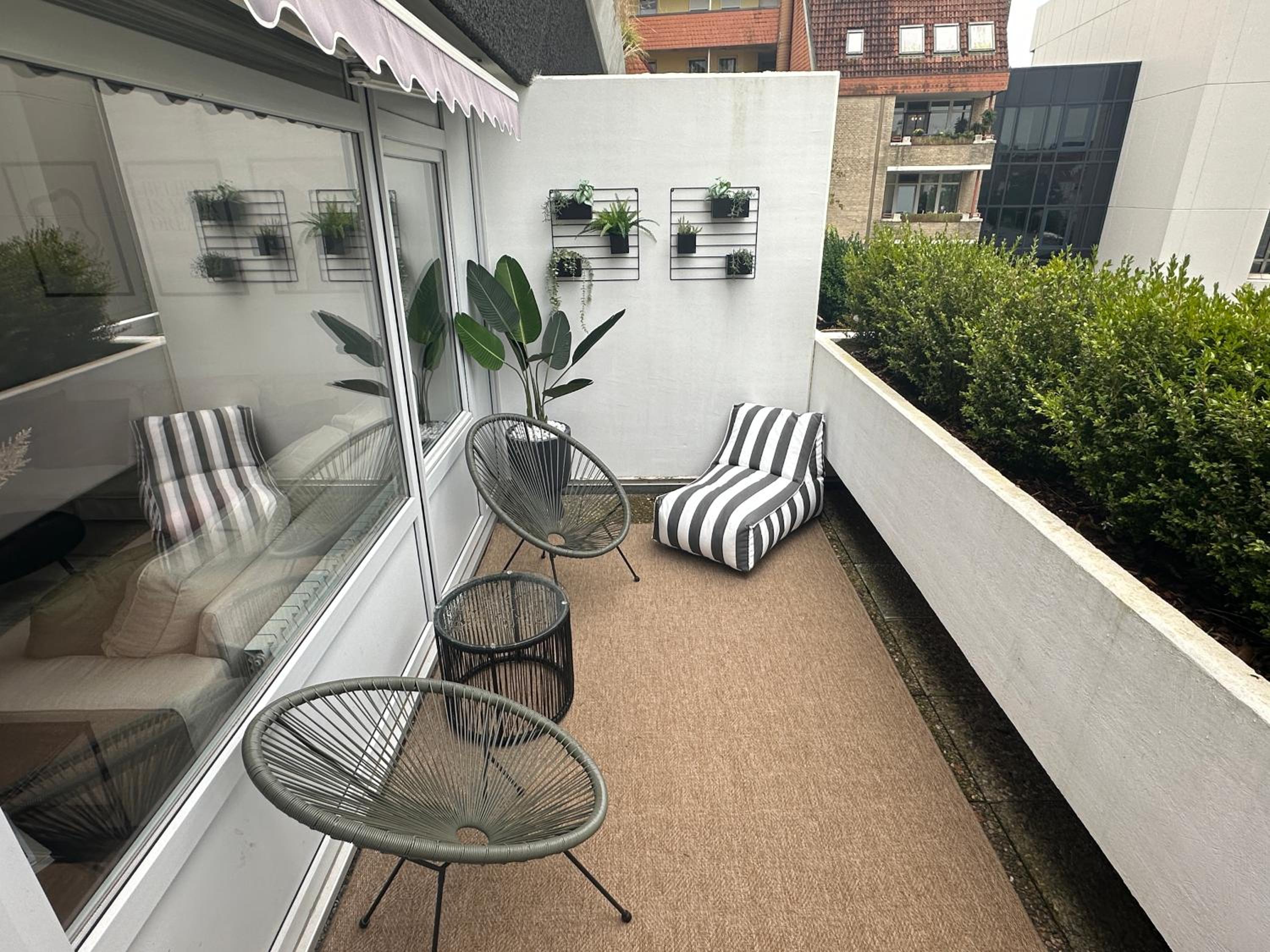 JOBOSTAYS - URBAN Studio Loft Oldenburg Innenstadt - Designerbad und Balkon - 5 Min zu Fuß Innenstadt und Bahnhof - Aufzug - Highspeed WLAN - Vollküche mit