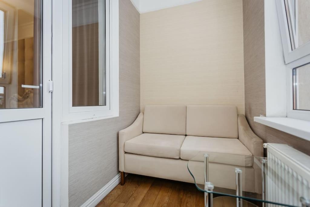 Ellina Apartments ParkLake view 4