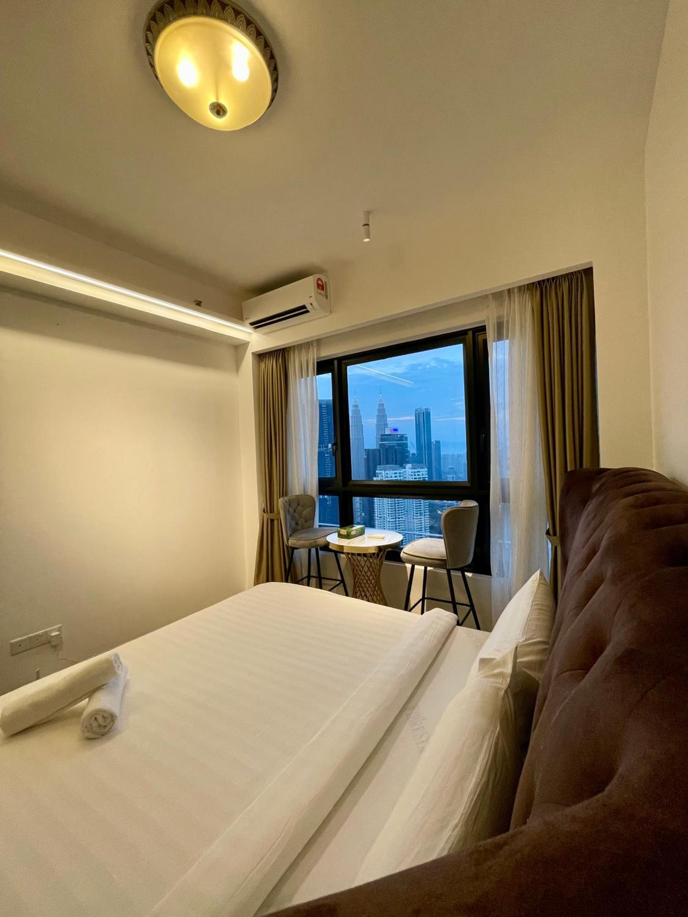 Agile Bukit Bintang TRX By Sky Suites