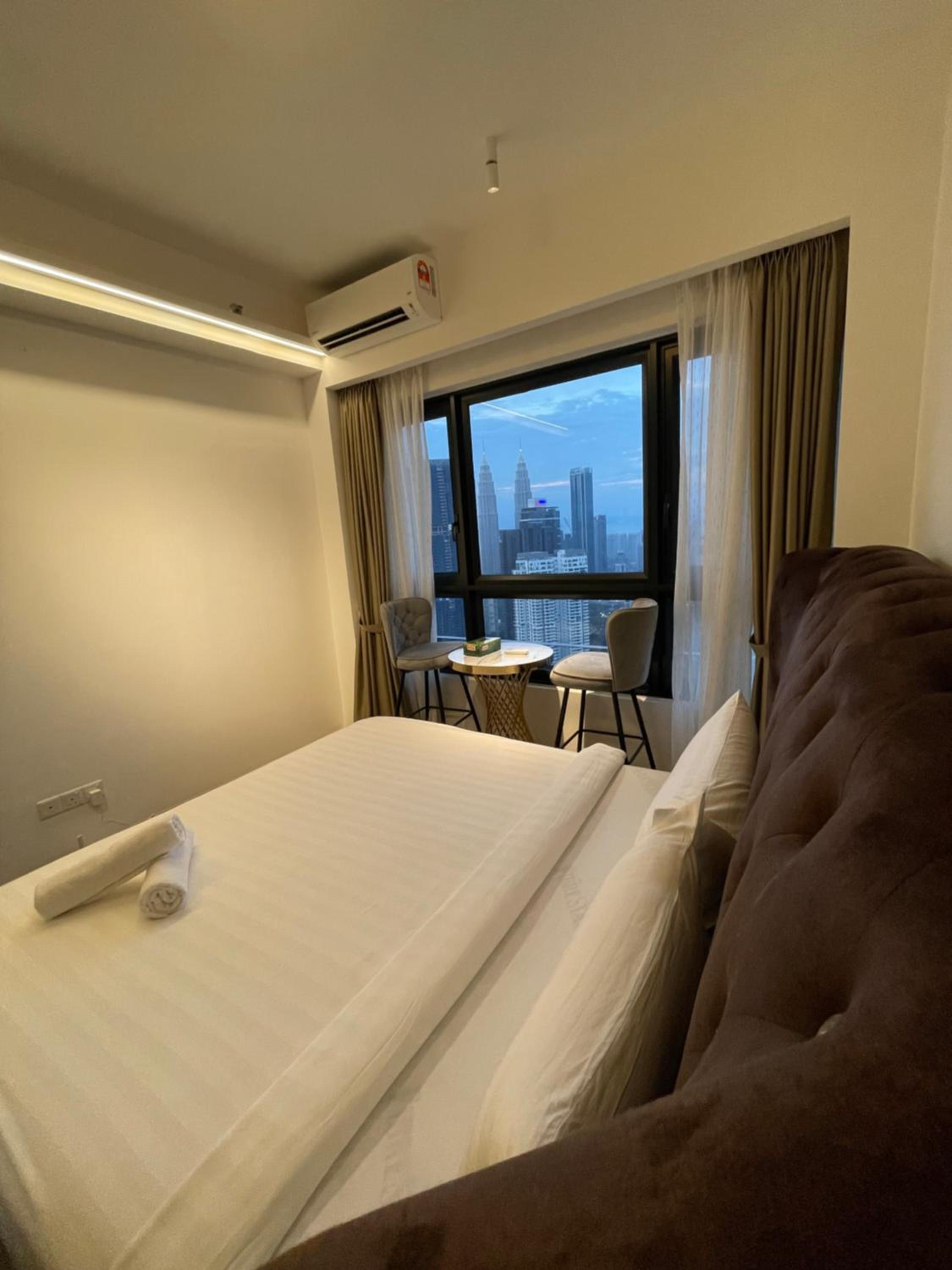 Agile Bukit Bintang TRX By Sky Suites