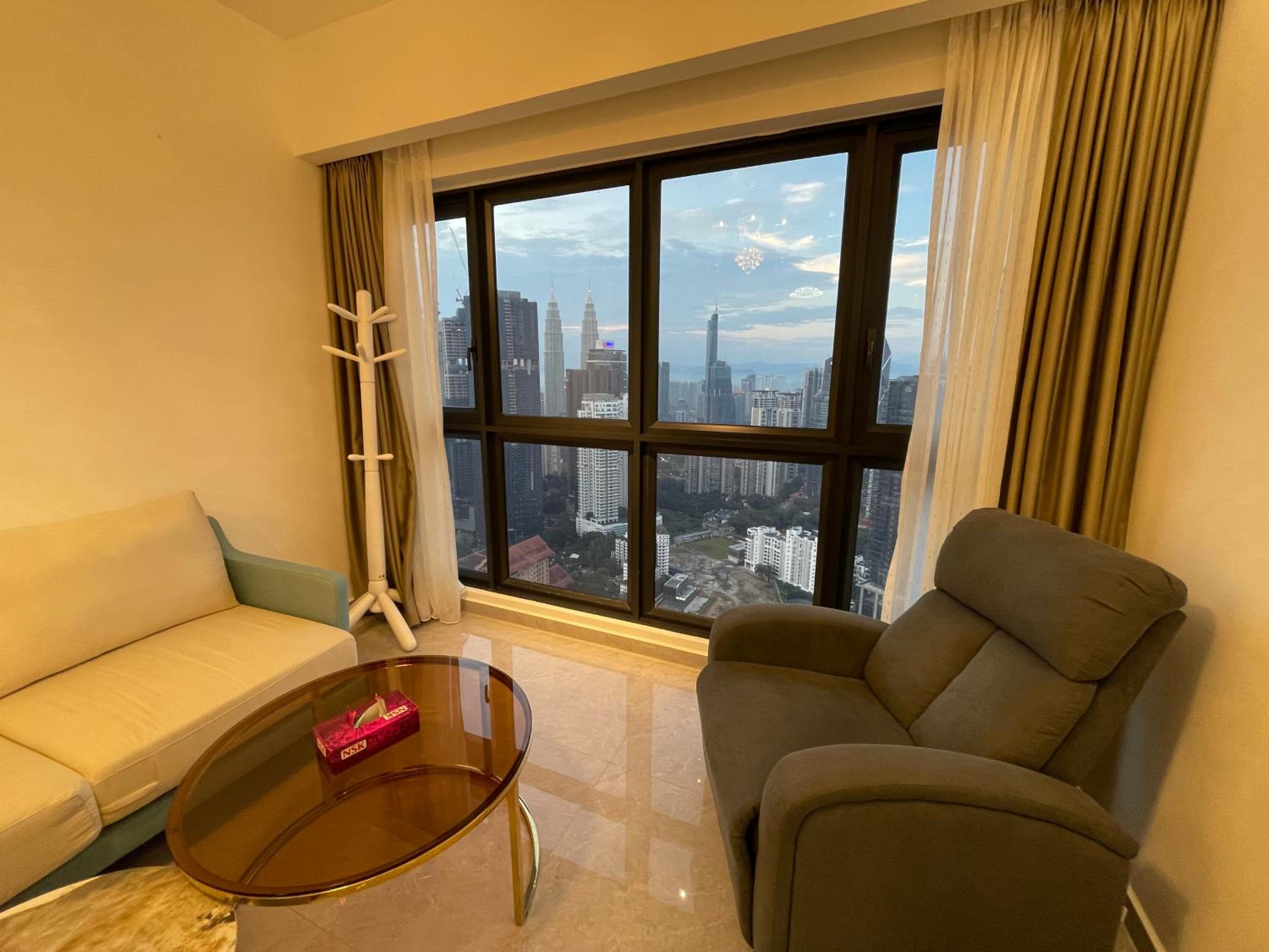 Agile Bukit Bintang TRX By Sky Suites