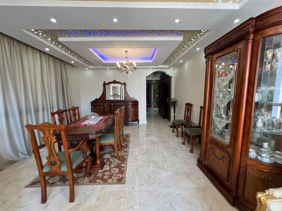 Spacious Apartment with Antique Furnishings & Views