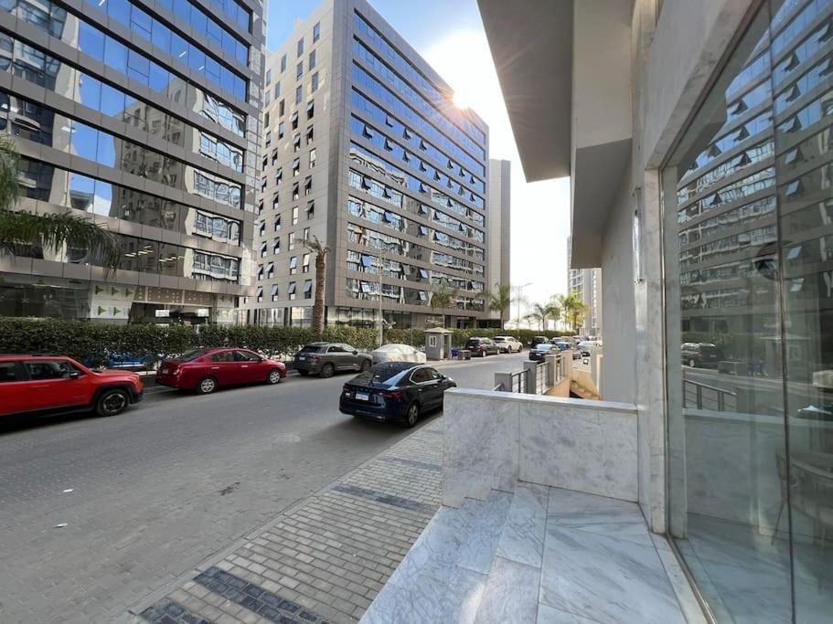 Spacious Apartment with Antique Furnishings & Views