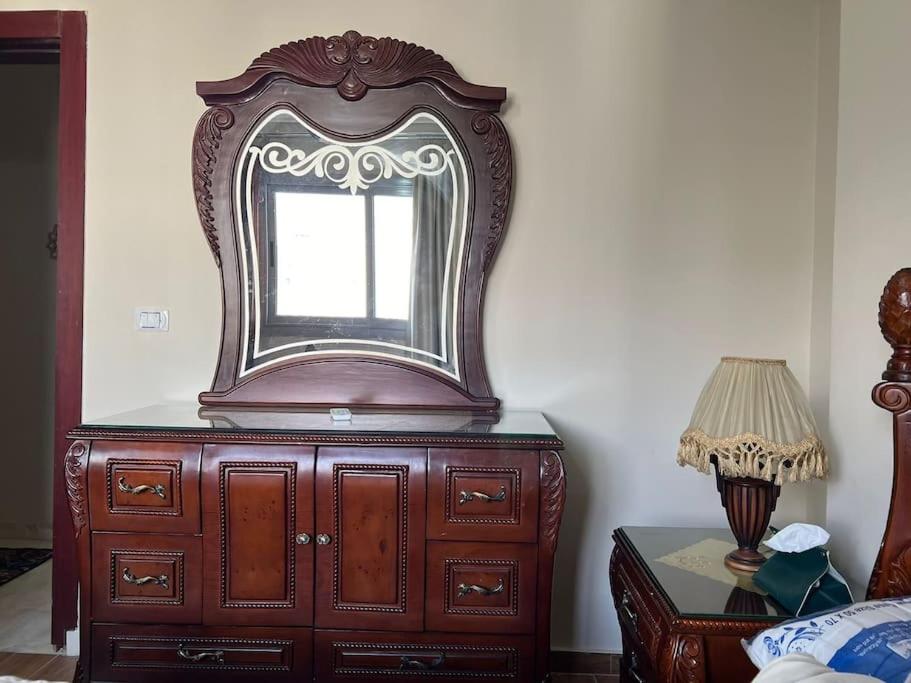 Spacious Apartment with Antique Furnishings & Views