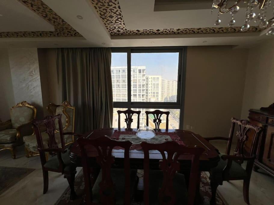 Spacious Apartment with Antique Furnishings & Views