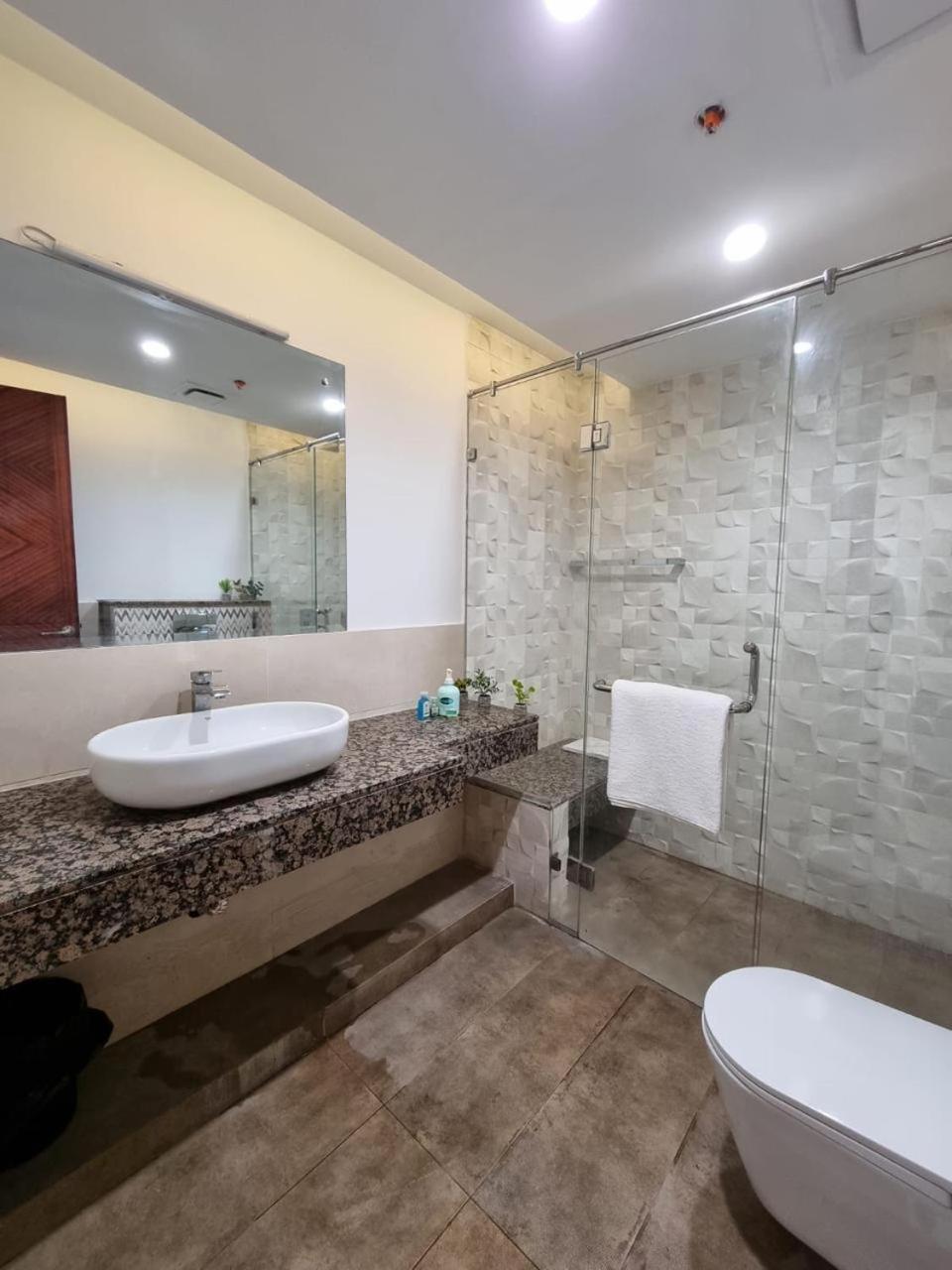 Luxury Gold Crest Apartment view 5