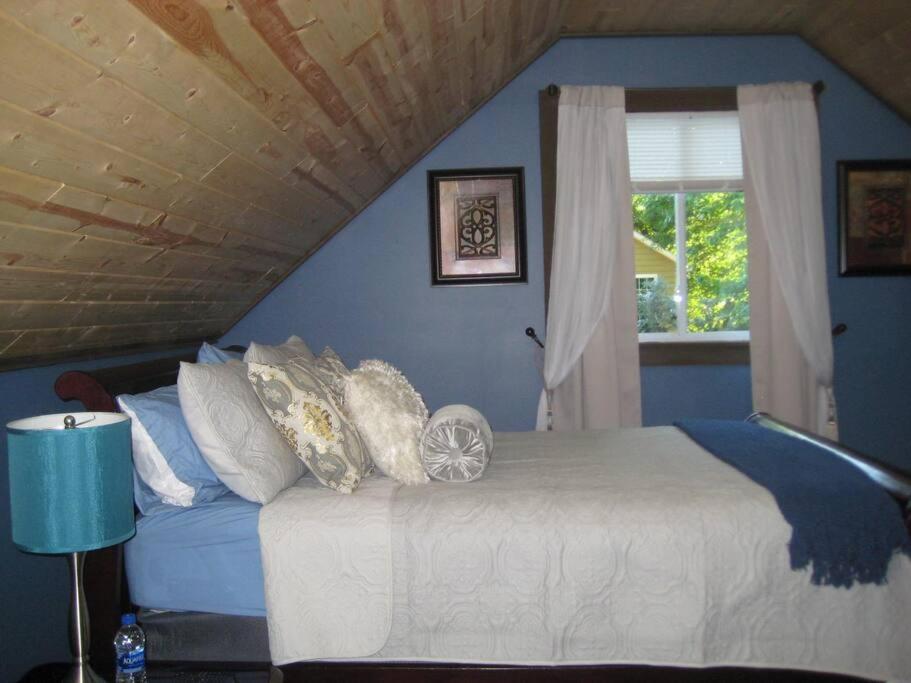 Suburban Cottage