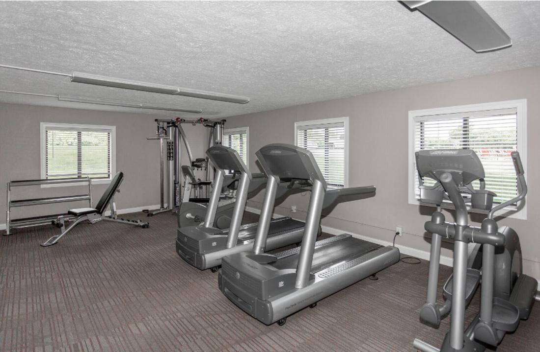 River West 809 I Amazing 1bd1bth I Free Parking view 5