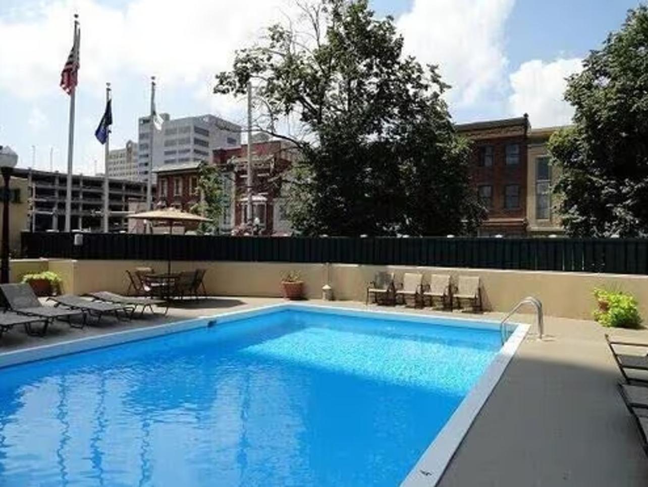 PP 2401 Modern Corporate 2br Suite pool, Gym