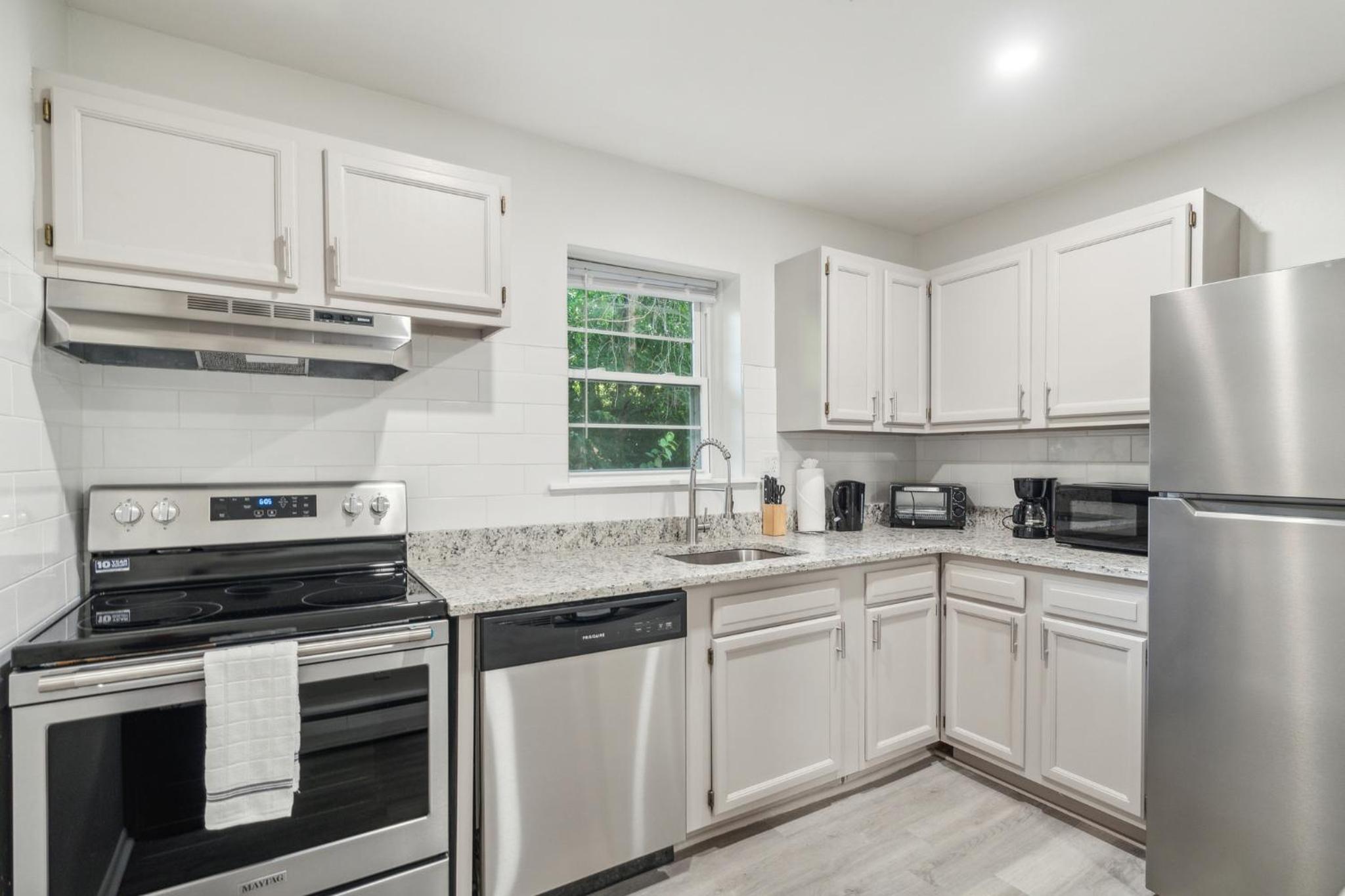 Pine Brook 808 I Your Newark Retreat I Pool & Gym view 2