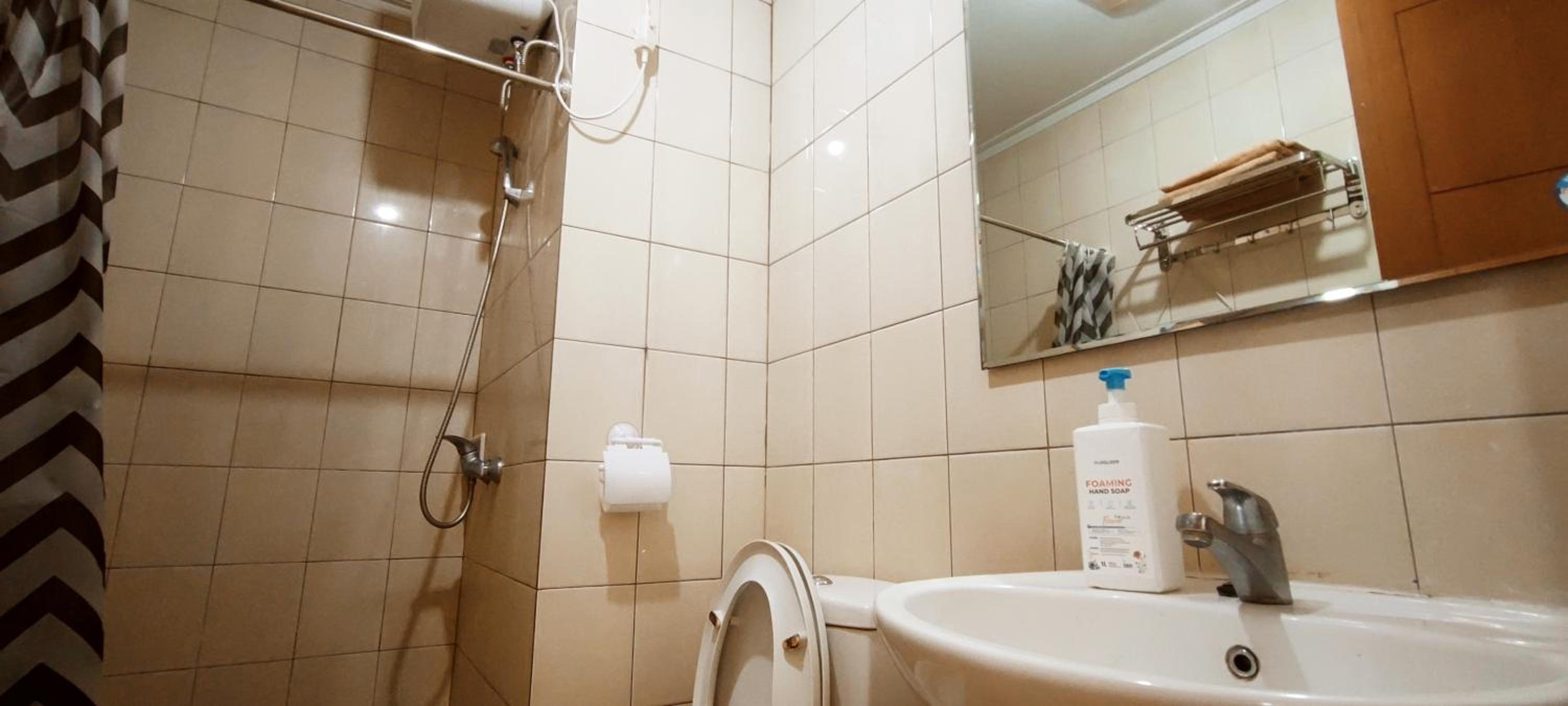 Royal Deluxe & Private Apartments - West Jakarta