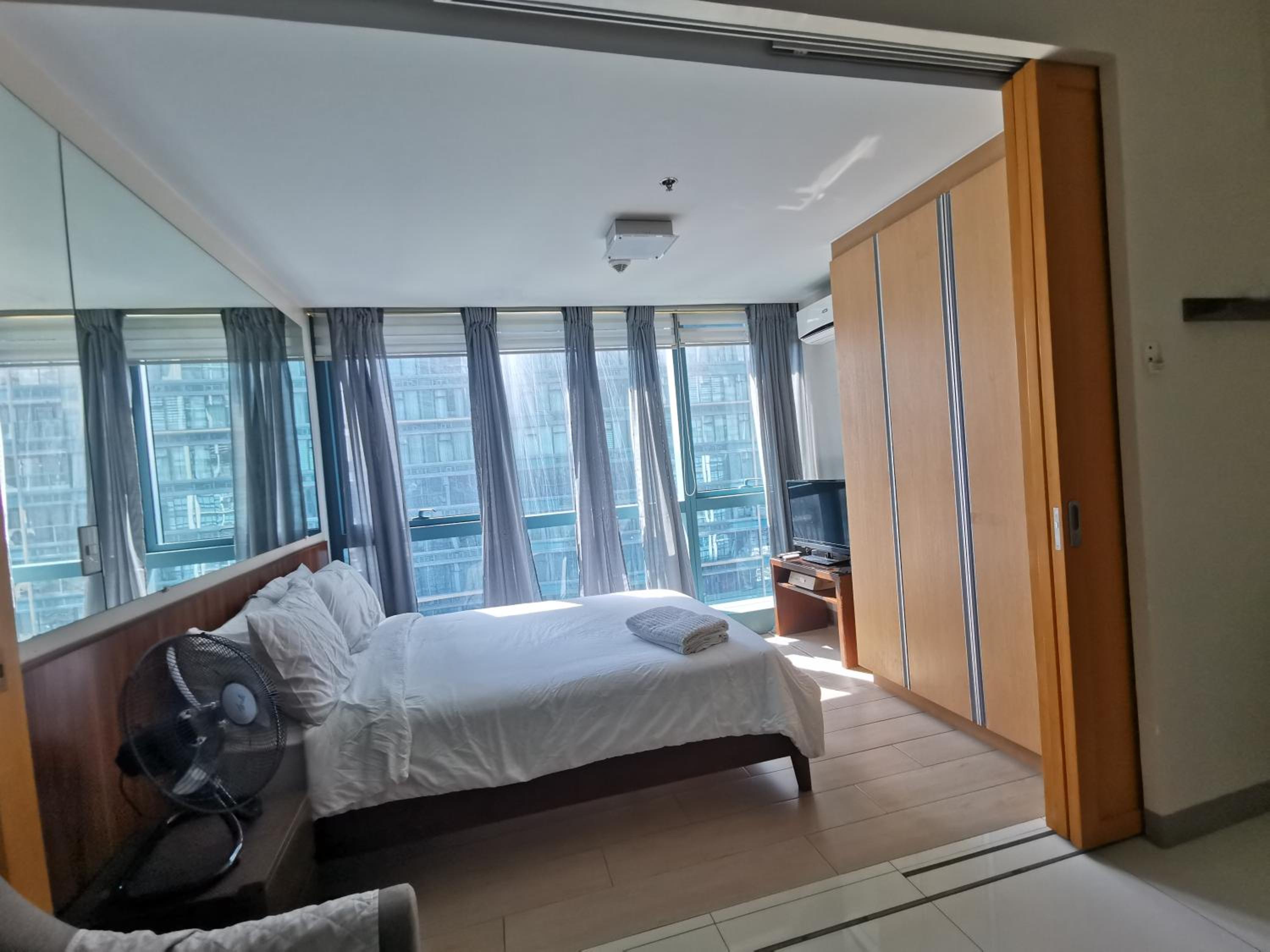 One Uptown Residence BGC One Bedroom
