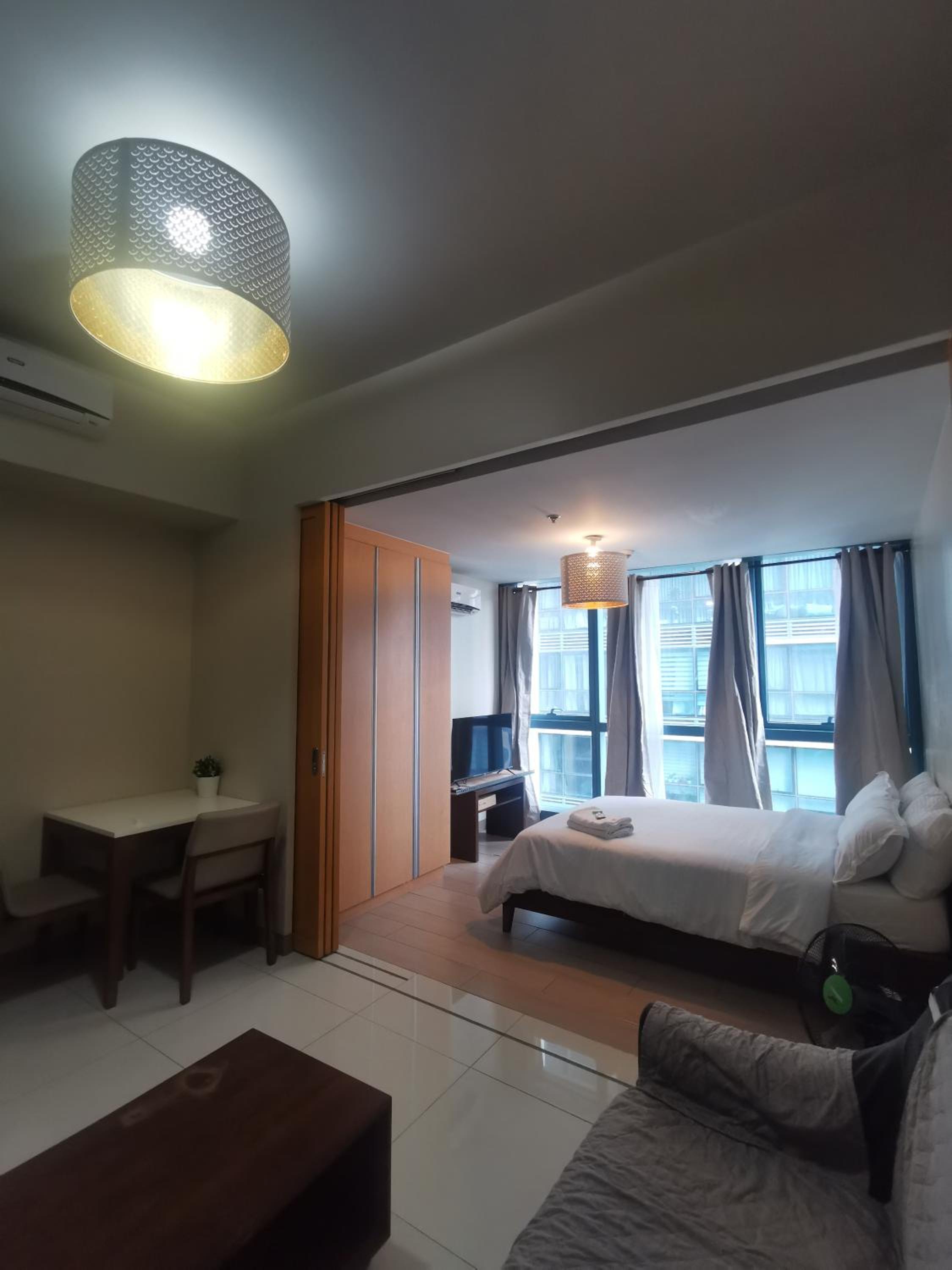One Uptown Residence BGC One Bedroom