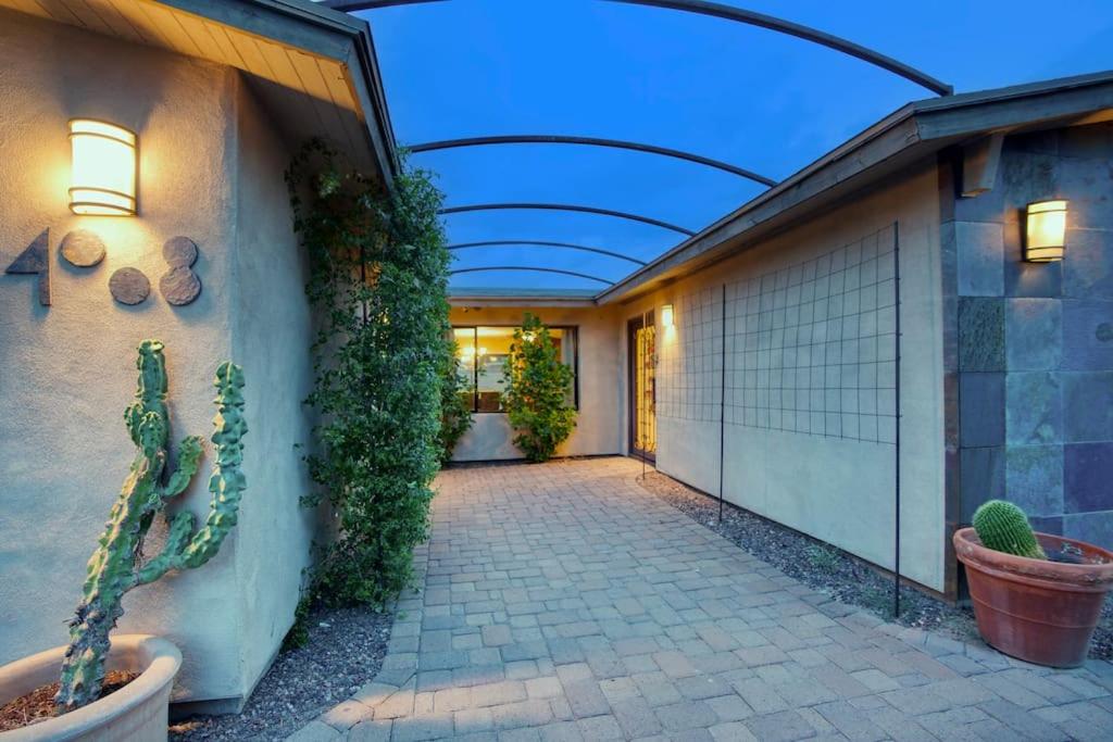 Desert Rose - 4BR Home near Old Town view 2