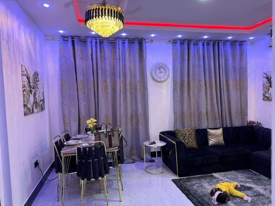 Gold Leaf Apartments