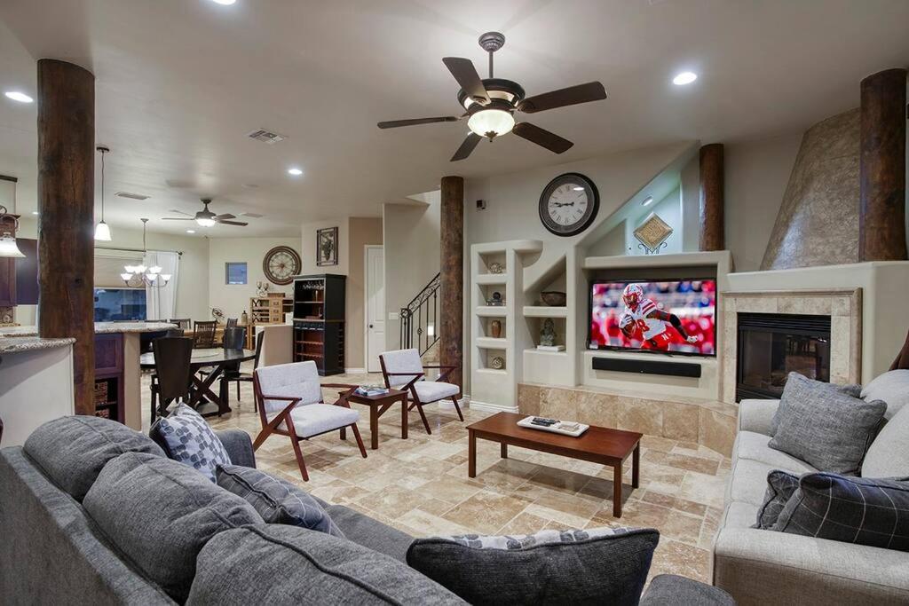 Saguaro Sunset - Secluded 4BR Home with Rooftop Patio view 2