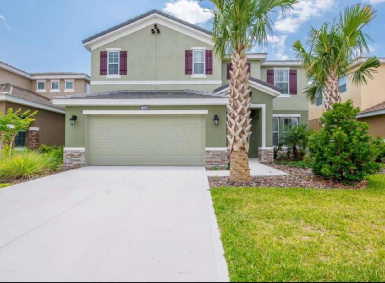 Spacious 6 bedrooms pet friendly home Solterra