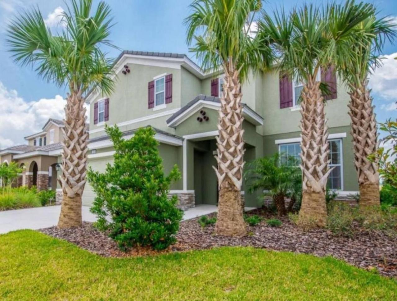 Spacious 6 bedrooms pet friendly home Solterra