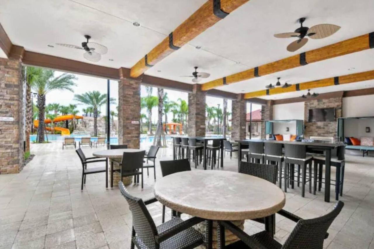 Spacious 6 bedrooms pet friendly home Solterra