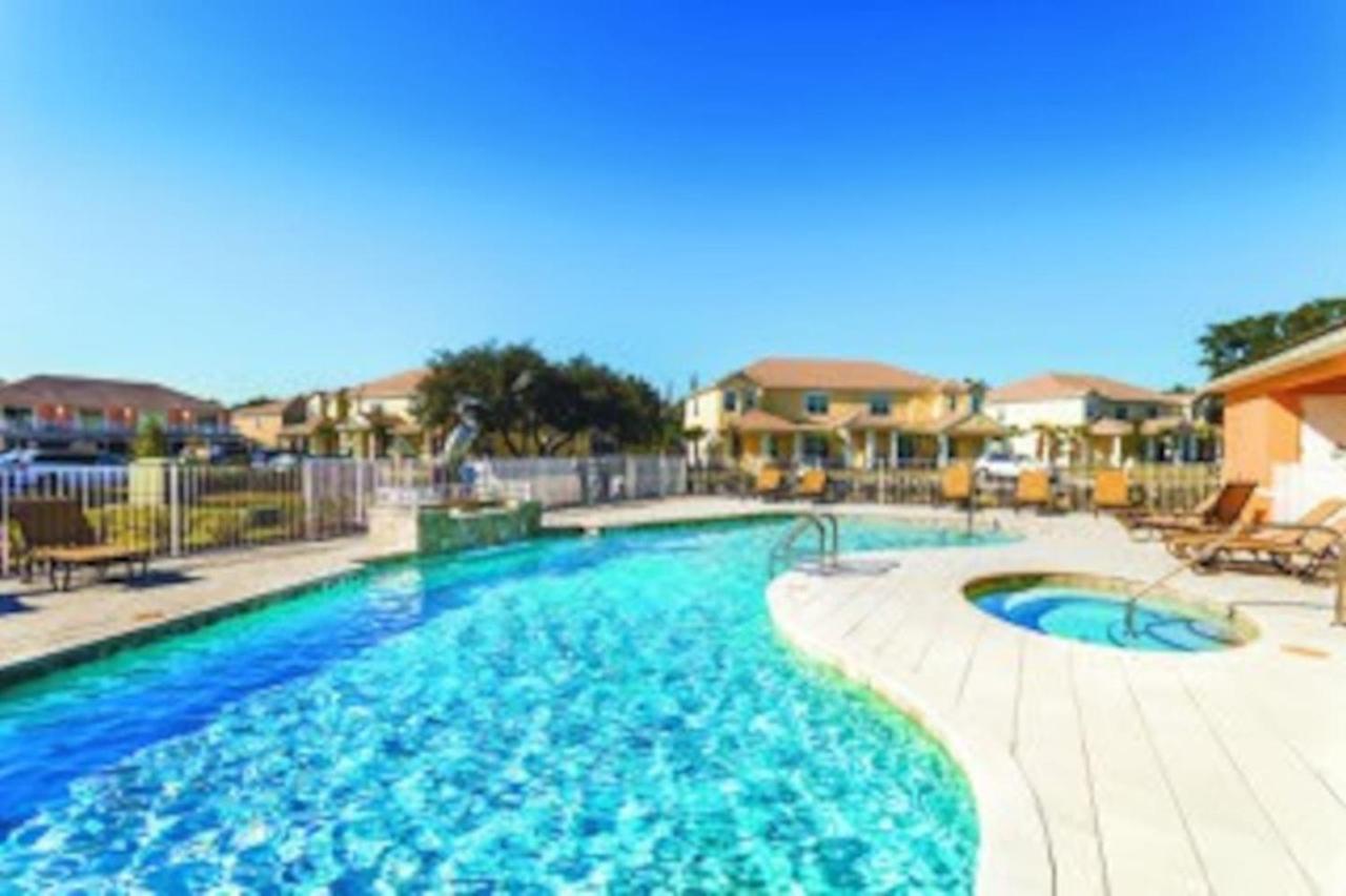 Wonderful 4BD Home with Pool near Disney