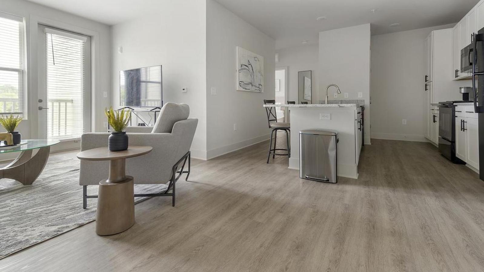 Landing at The Henry - 2 Bedrooms in Northwest Charlotte view 3