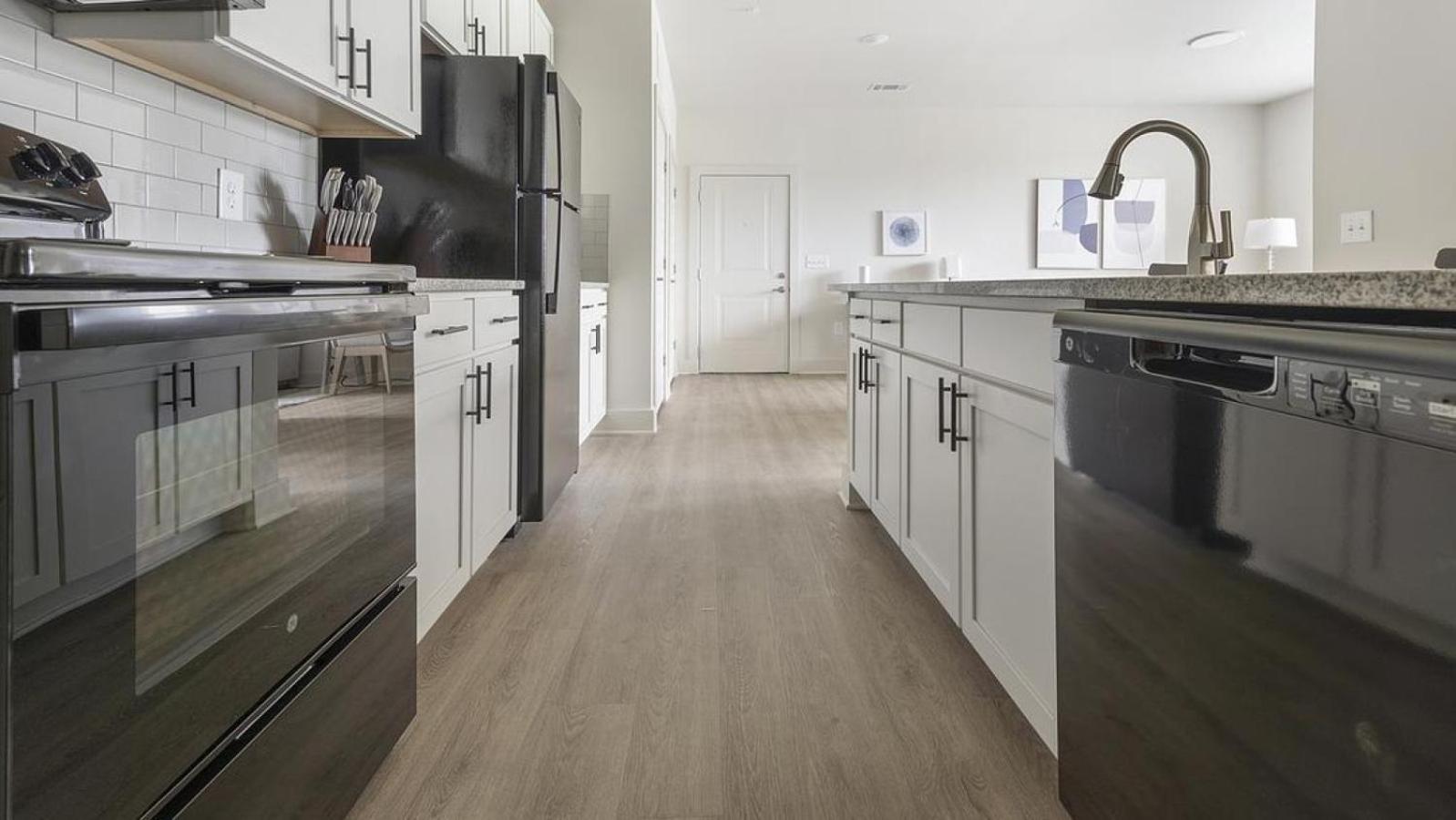 Landing at The Henry - 2 Bedrooms in Northwest Charlotte view 5