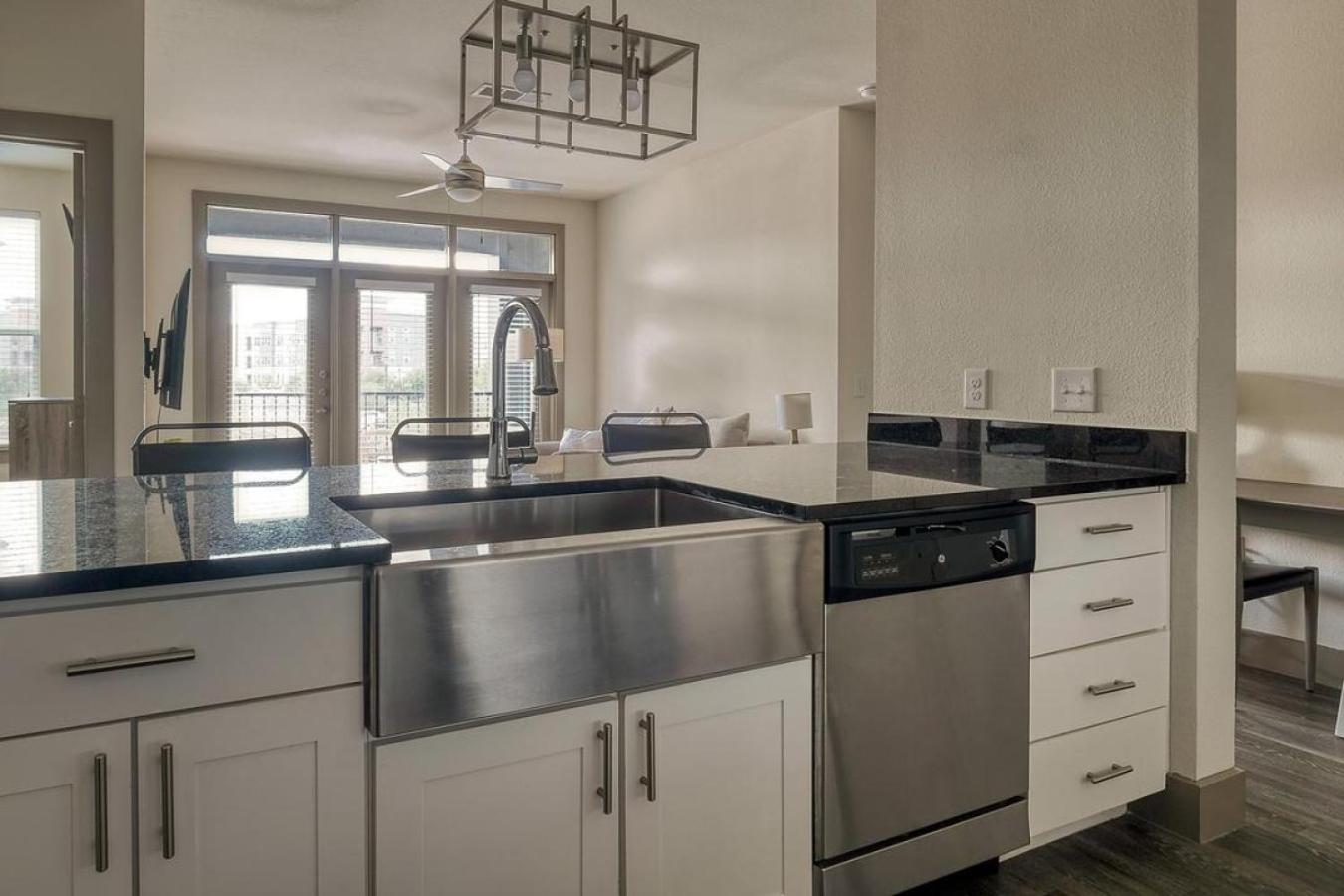 Landing at Enclave at Woodland Lakes - 2 Bedrooms in The Woodlands view 5