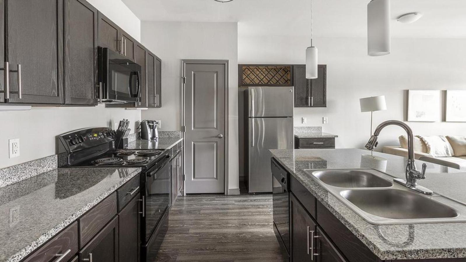 Landing at Bottle House on Main - 1 Bedroom in Fort Worth