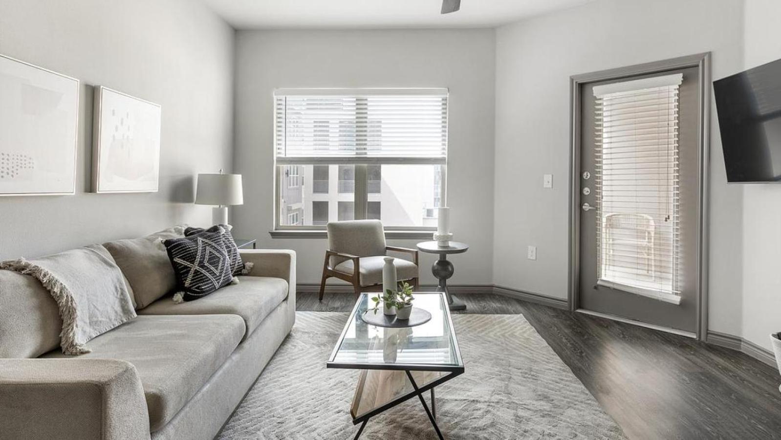 Landing at Bottle House on Main - 1 Bedroom in Fort Worth